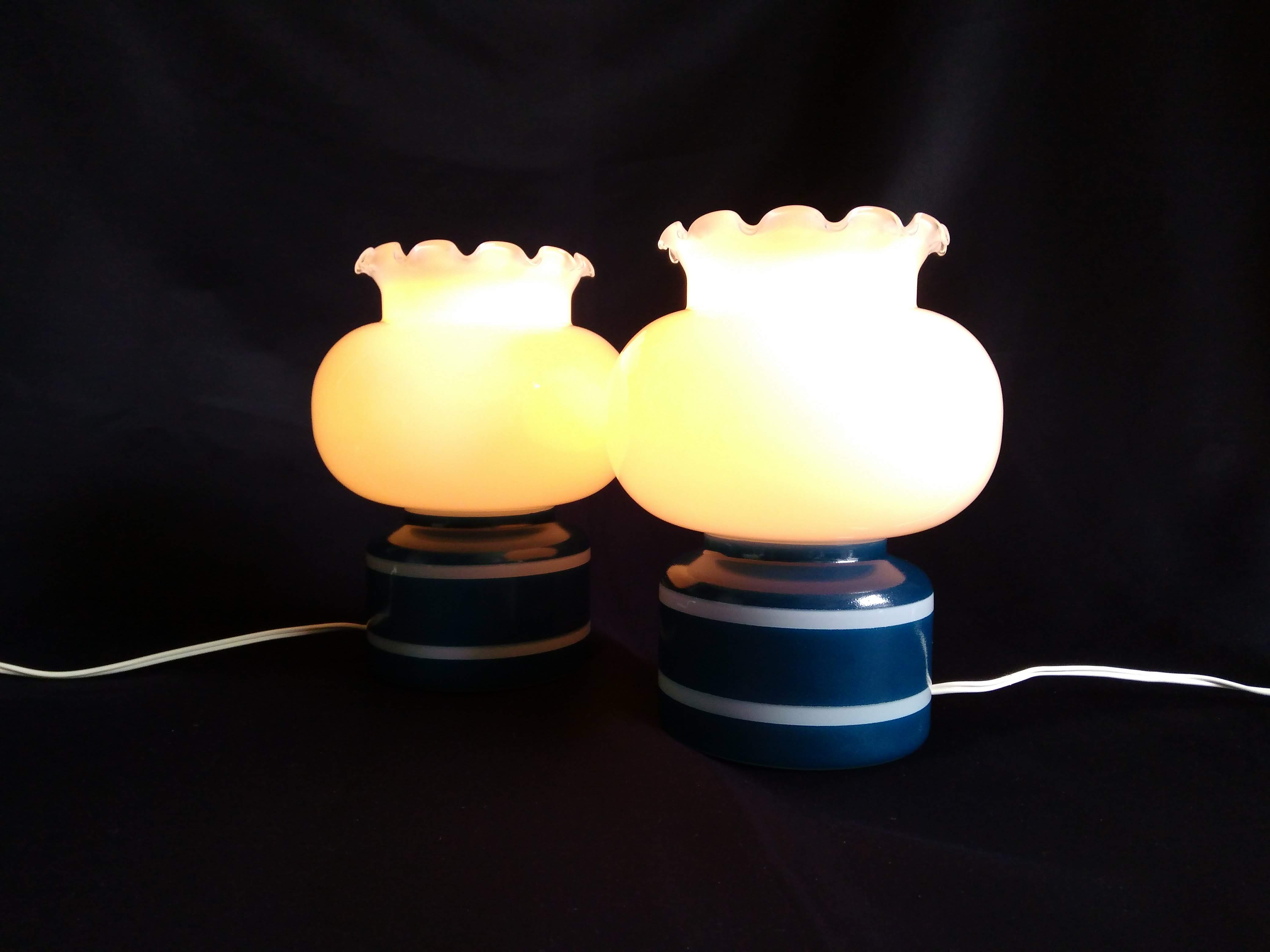 Pair of duck blue and white opaline lamps