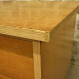 Desk 3 drawers spindles feet