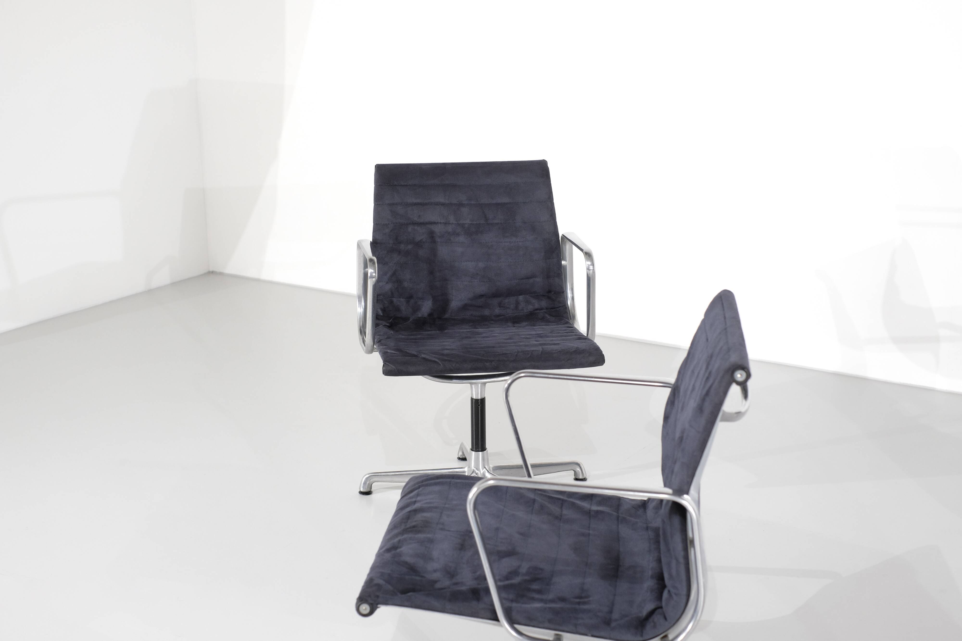 Ensemble de fauteuils " EA 103 " de Charles Ray Eames pour ICF USA, 1969