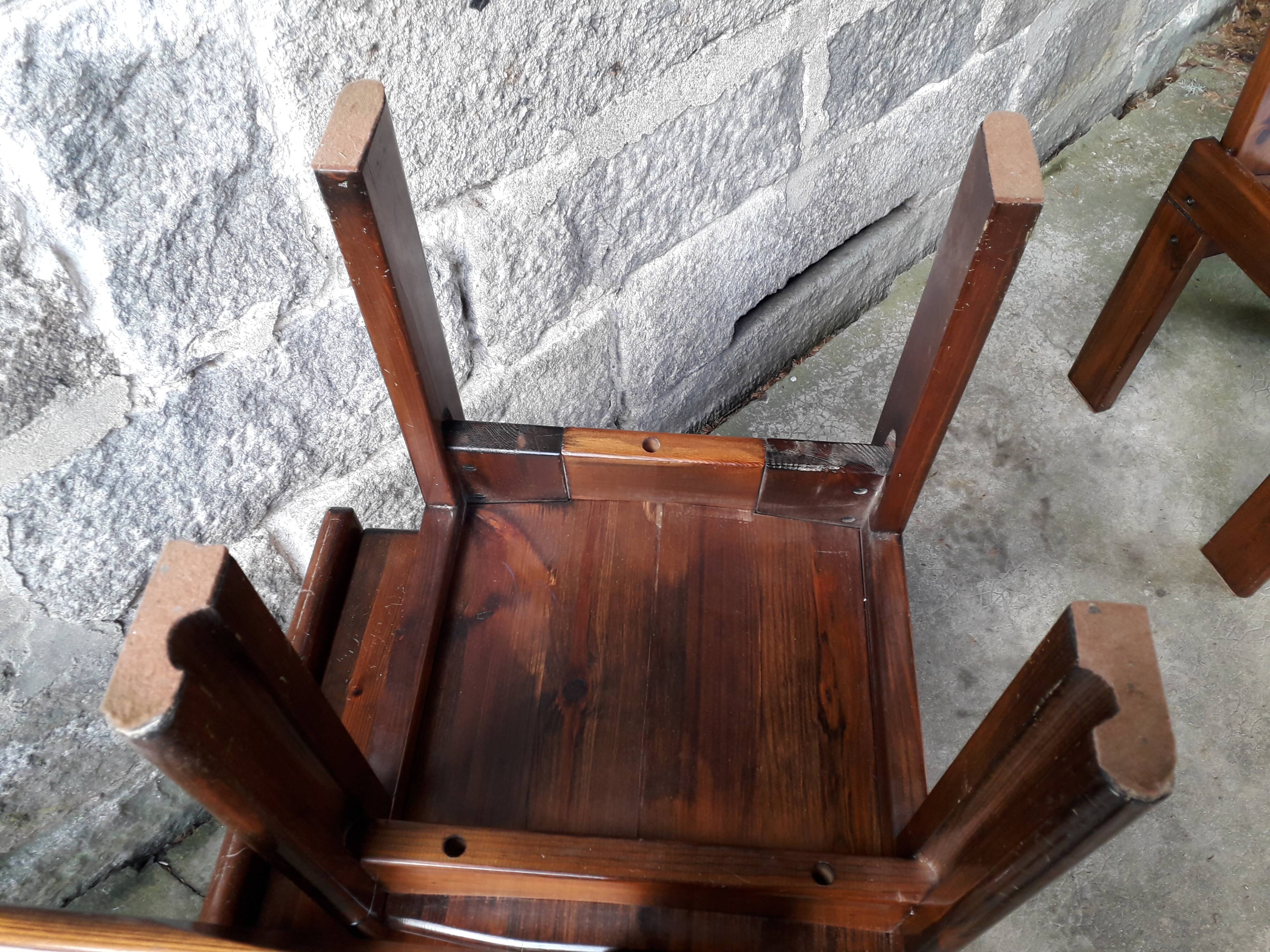 Set of 6 varnished pine chairs