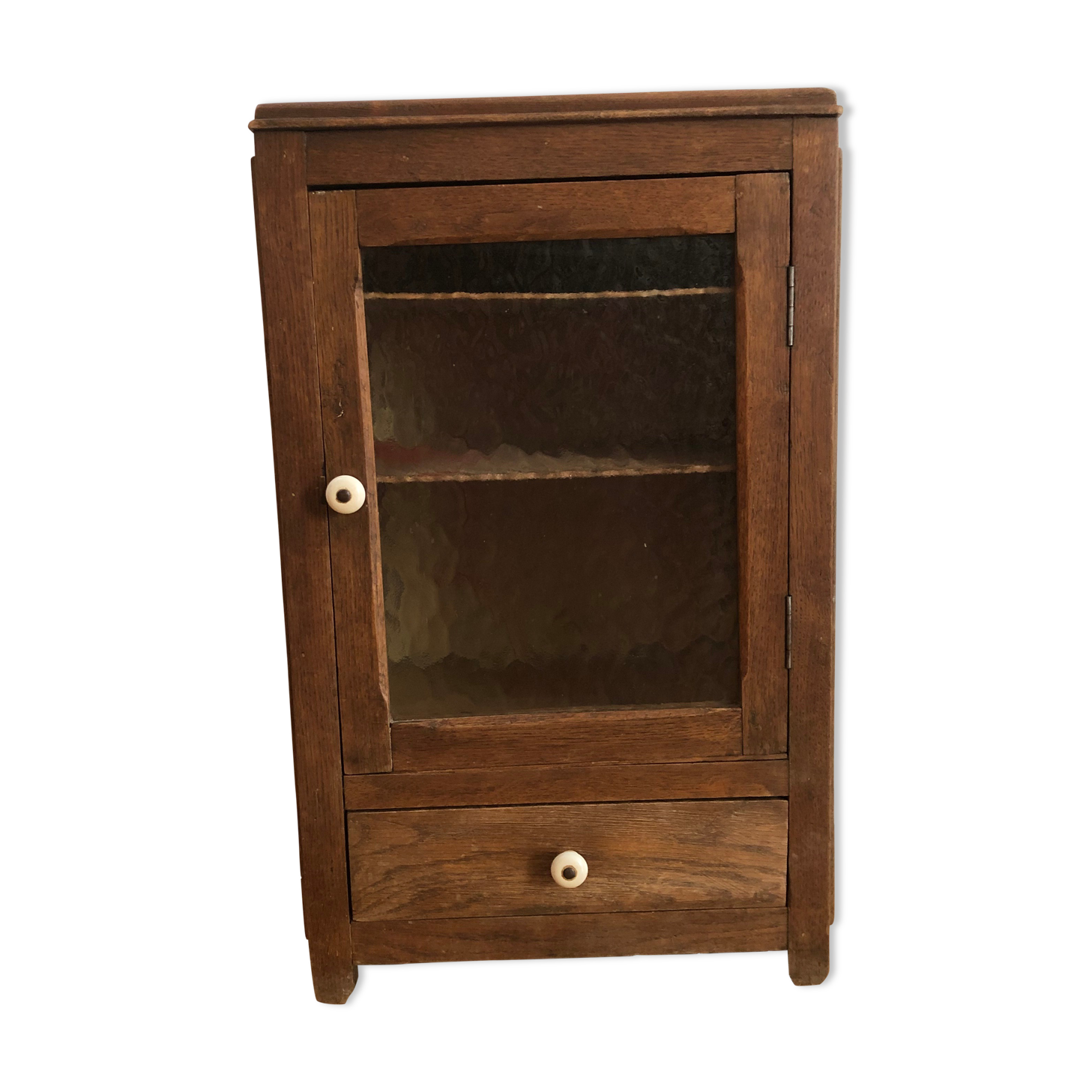 Glass cabinet to put down