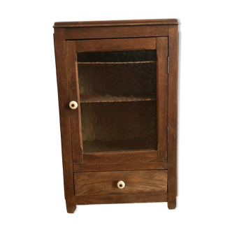 Glass cabinet to put down