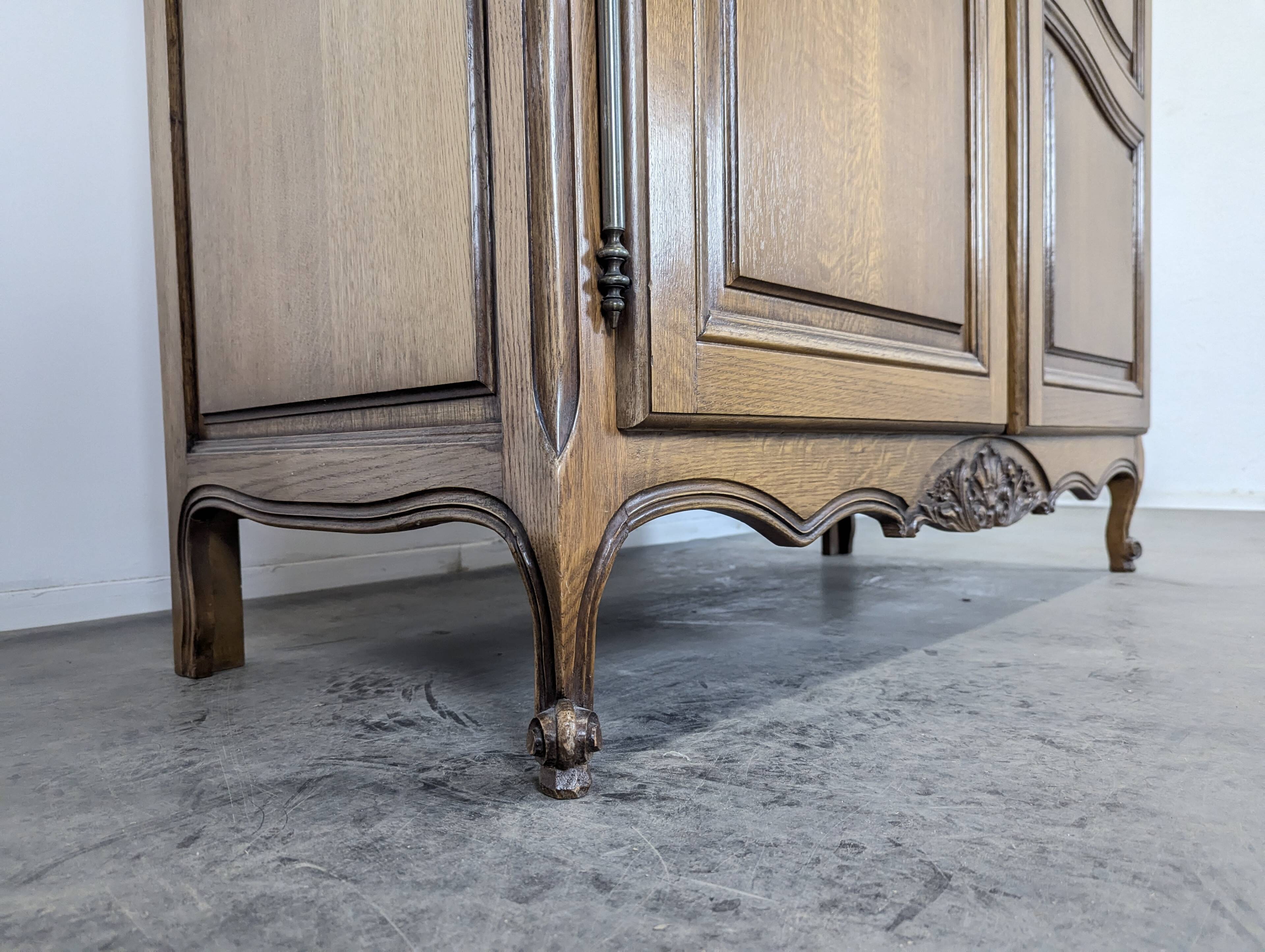 Oak dressing room wardrobe