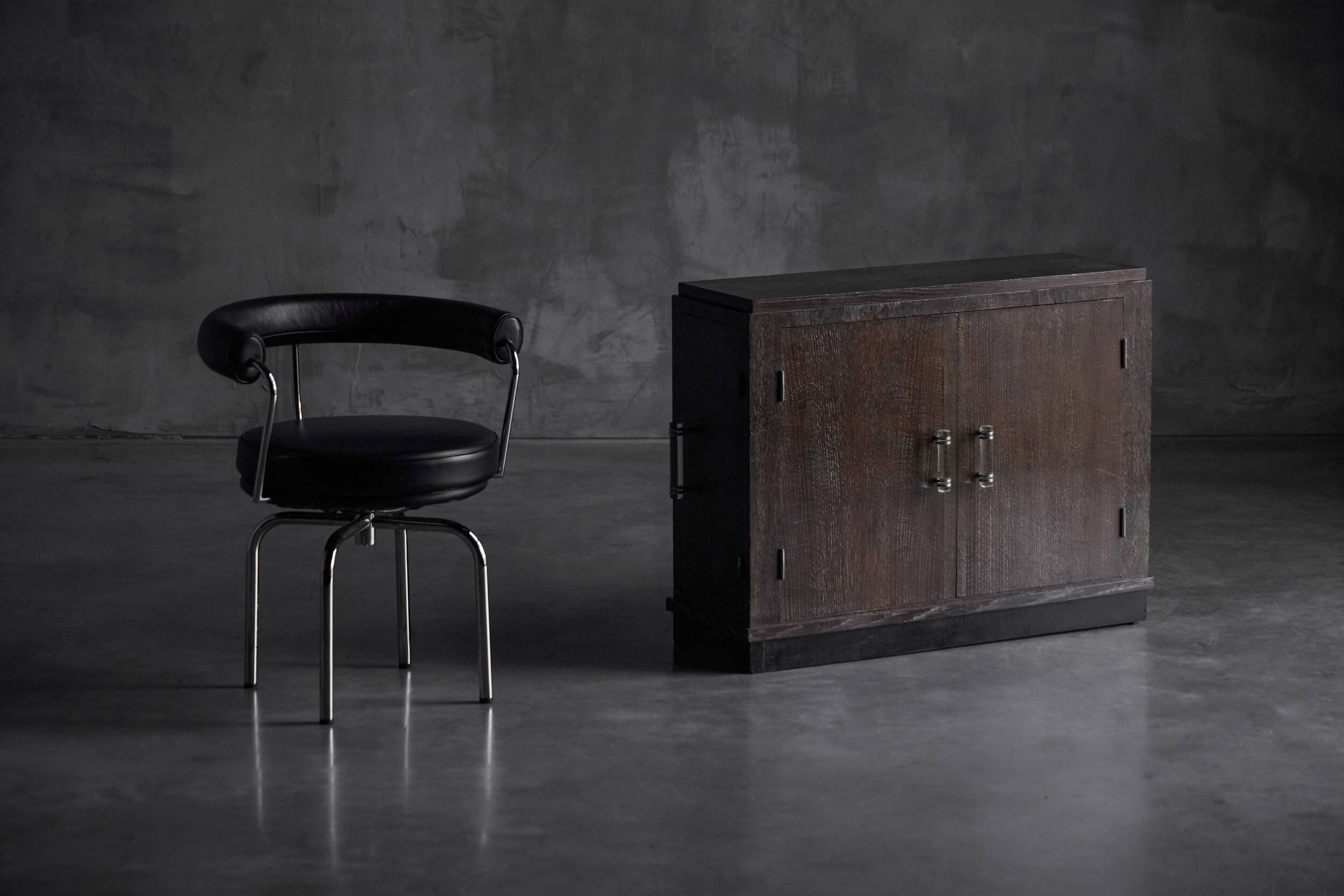 Modernist Art Deco oak cabinet, France, 1940s