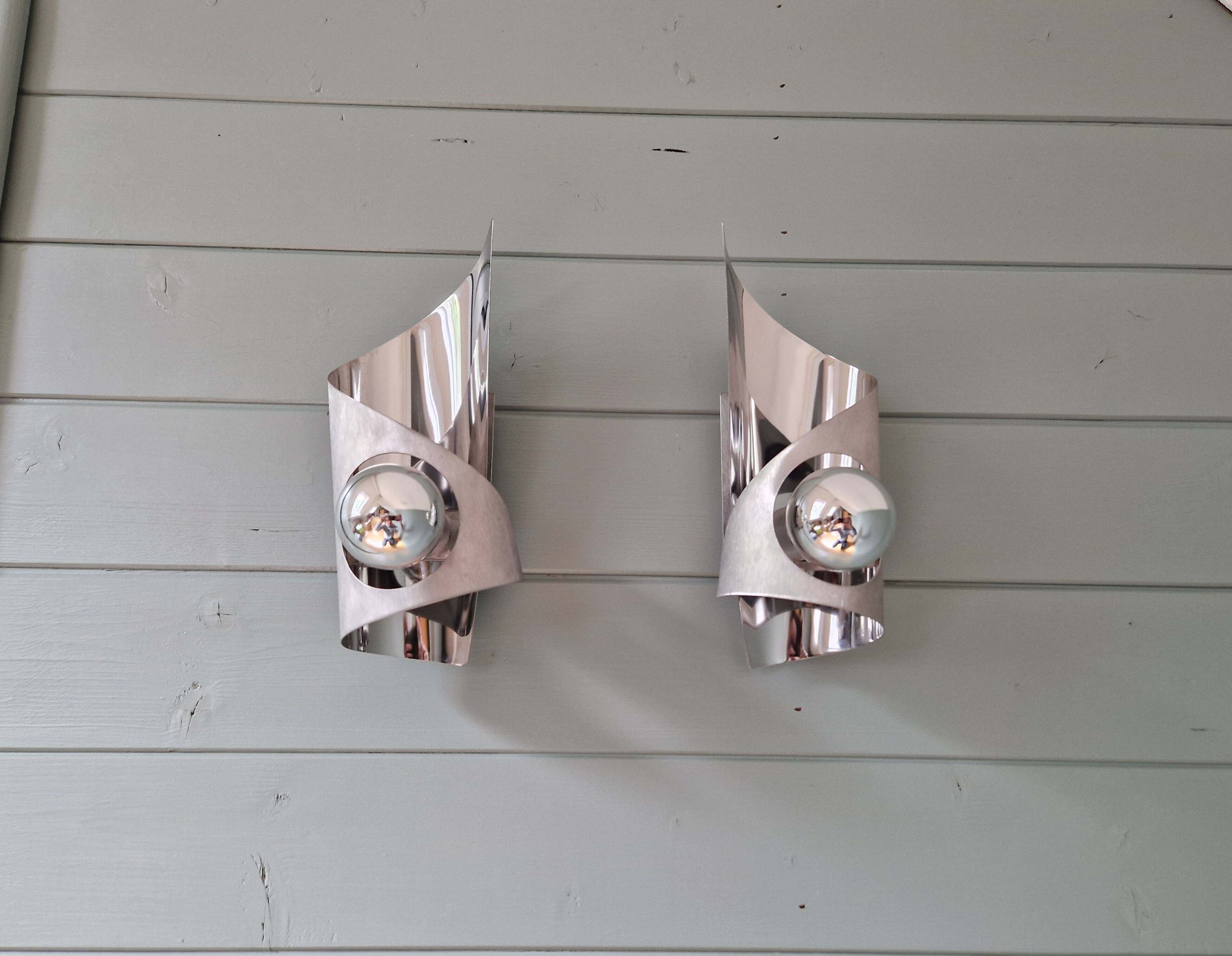Pair of brushed aluminum wall lights, 1970s
