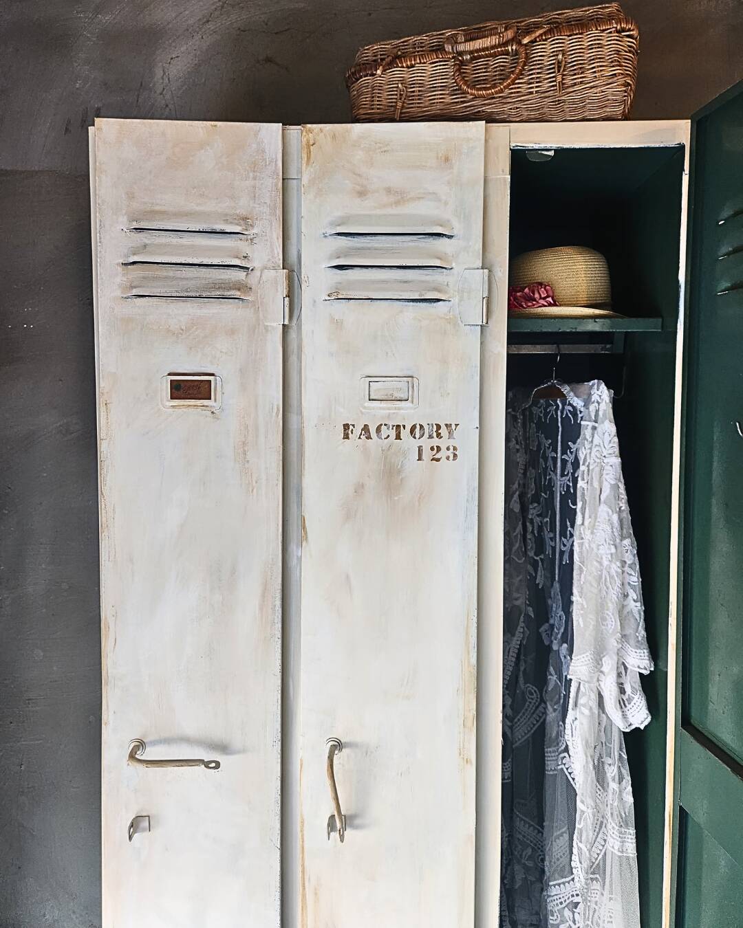 Armoire d' usine