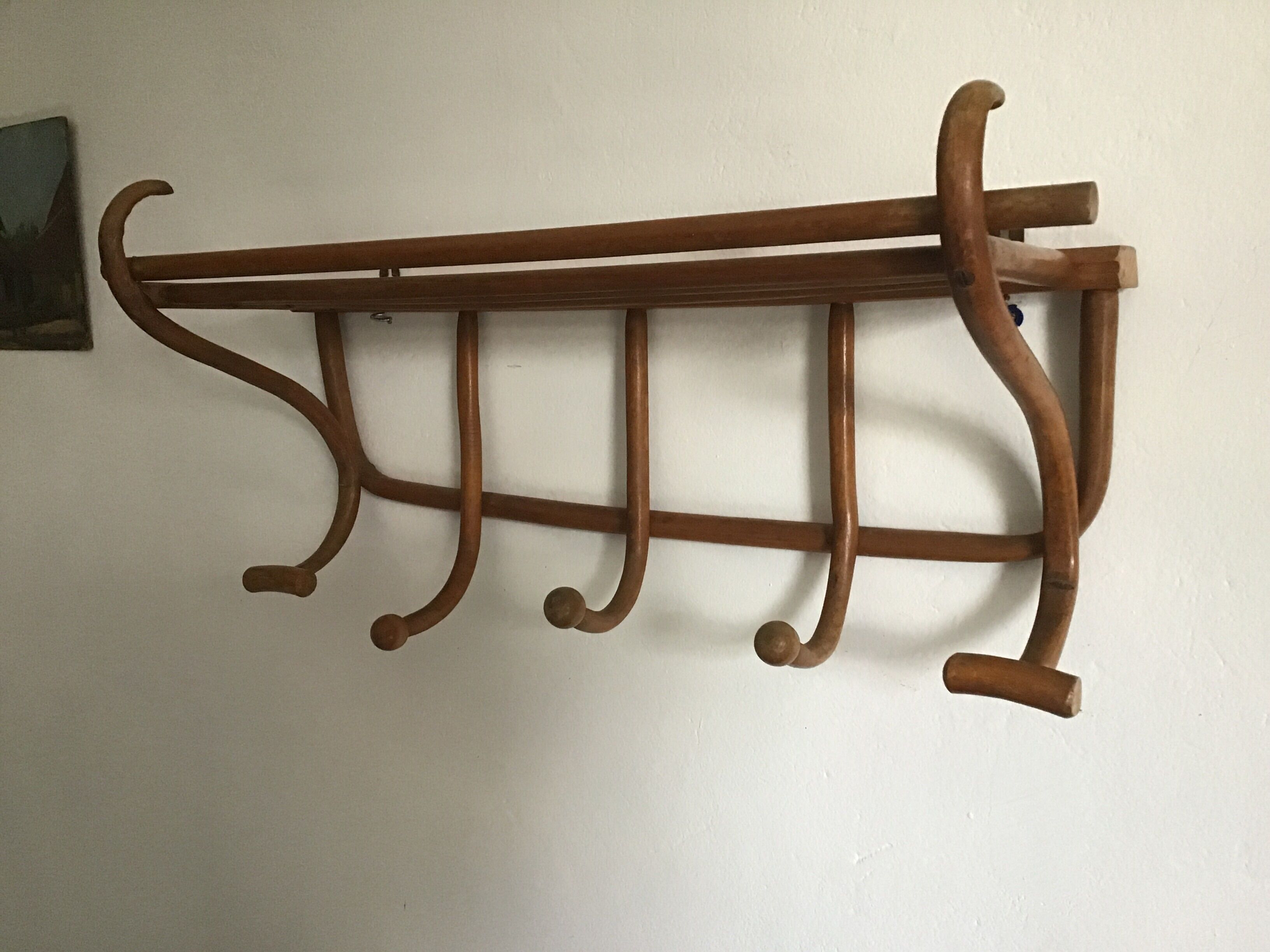 Curved wooden caotrack