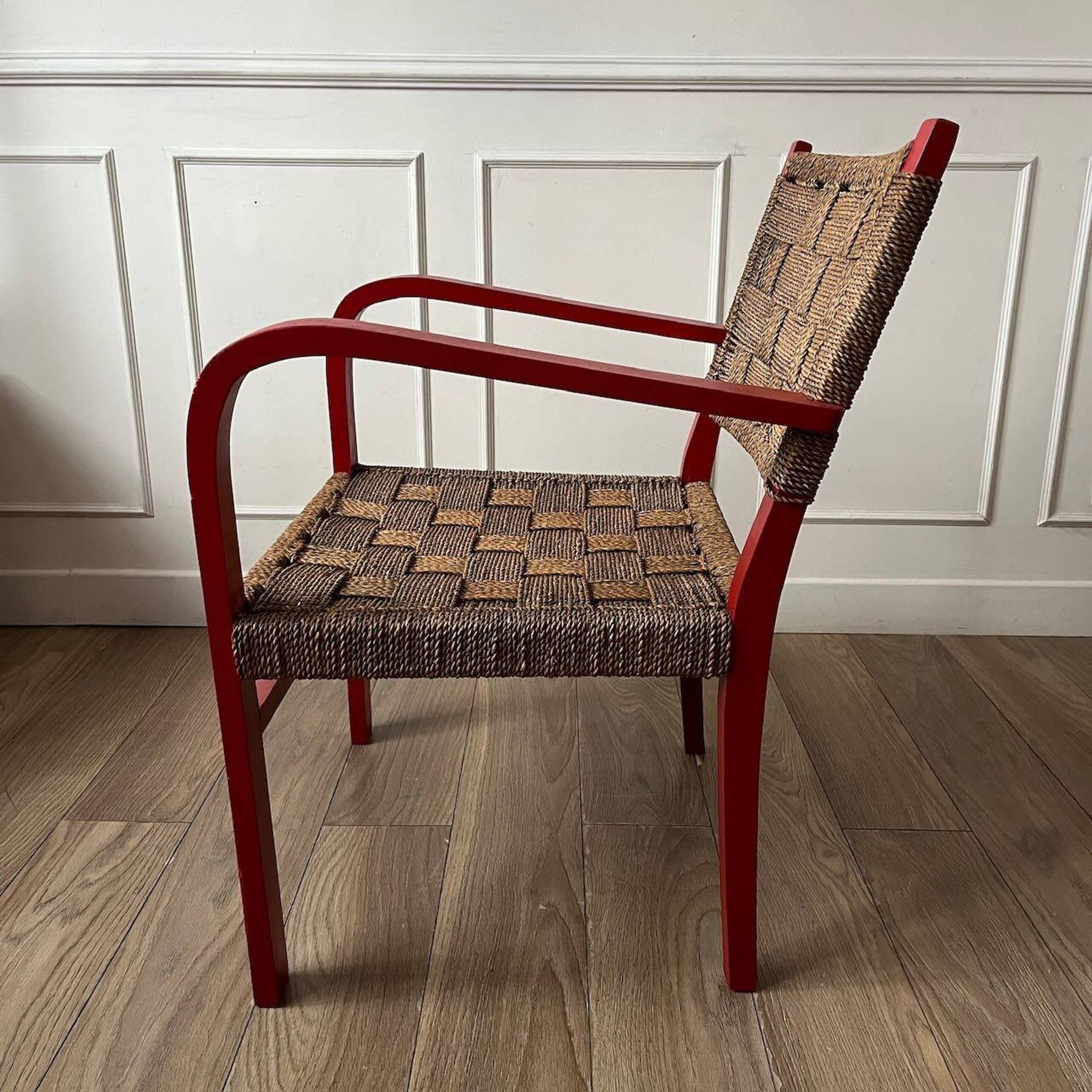 Vintage armchair in red wood and rope