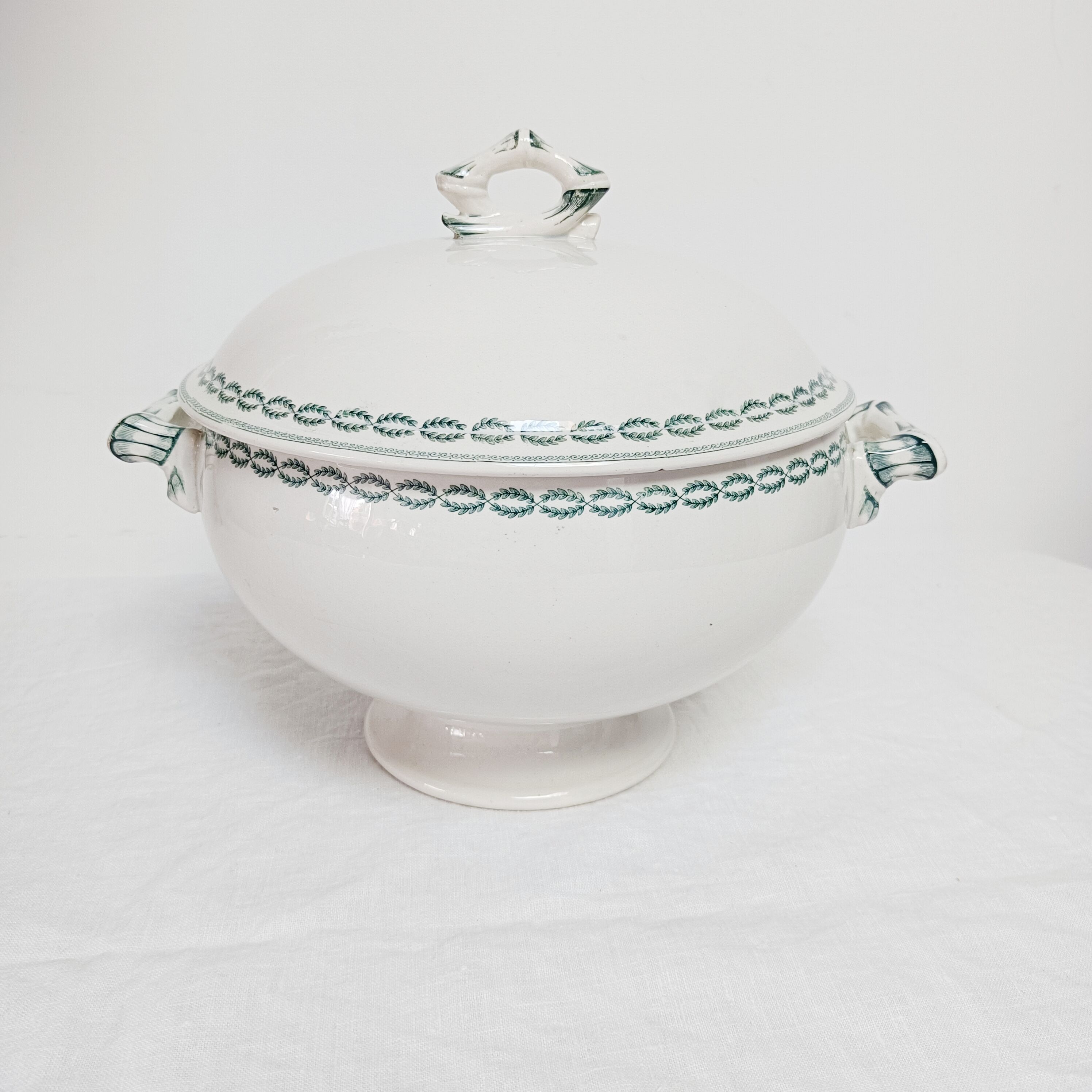 Sarreguemines U&C Iron Earth Soup Tureen, Nobilis