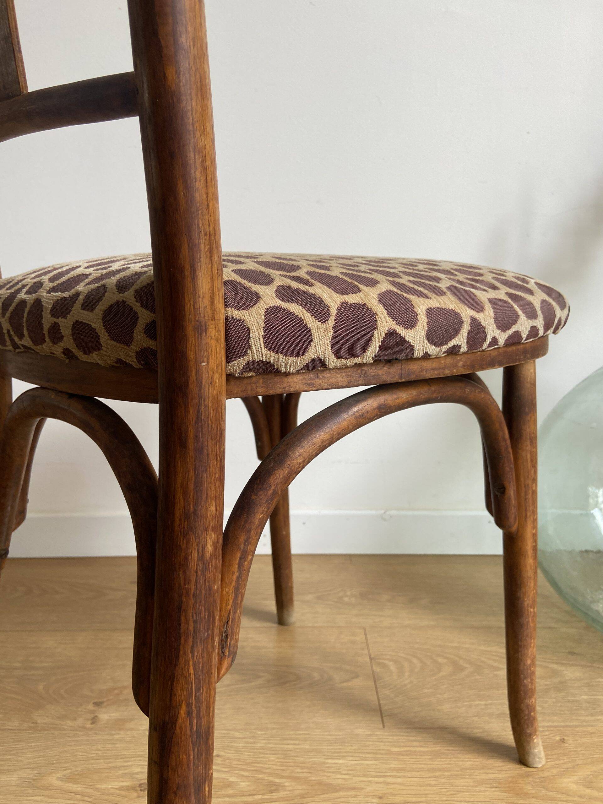 Chaise bistrot baumann bois et assise tissus