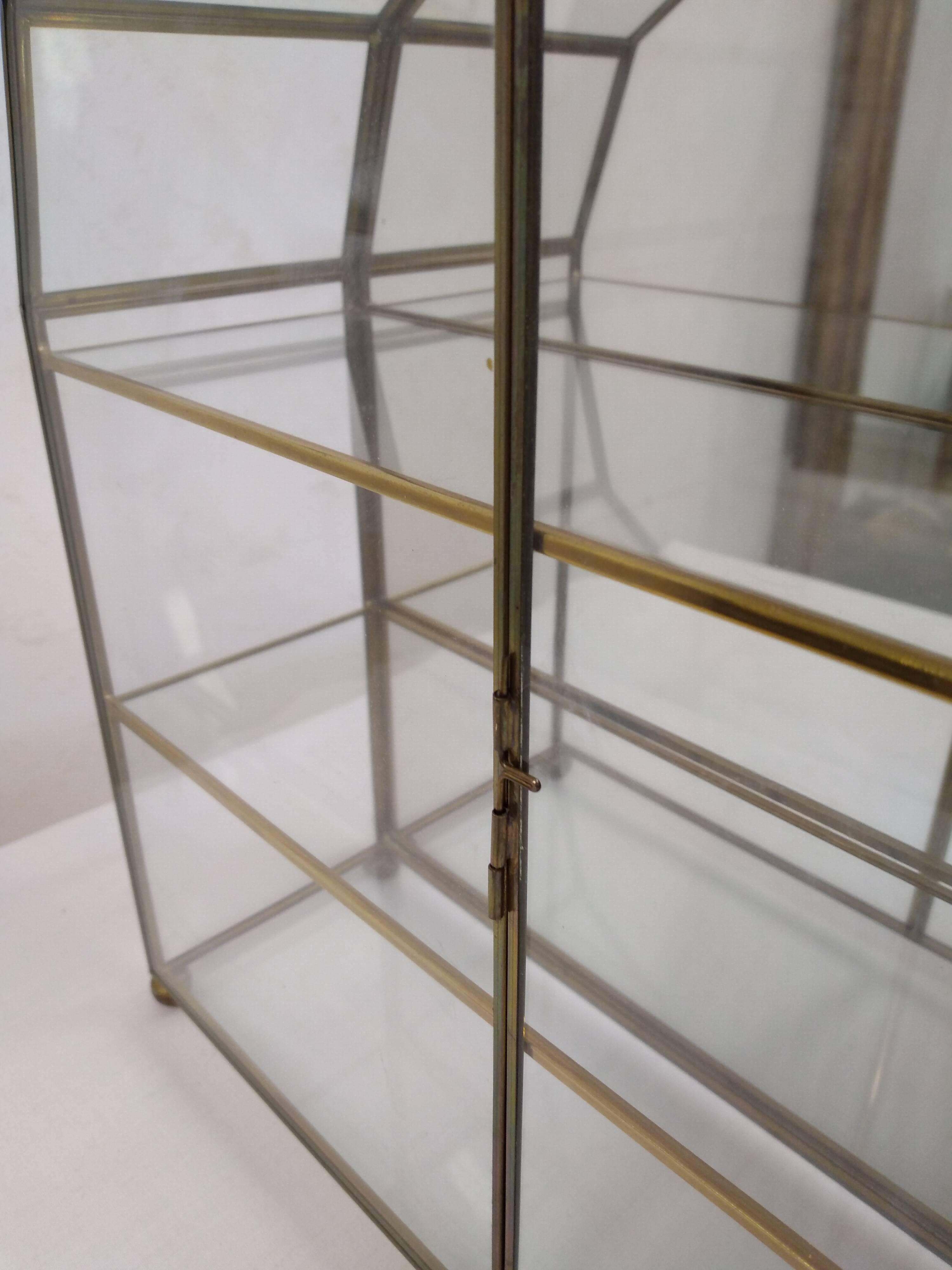 Old table display case