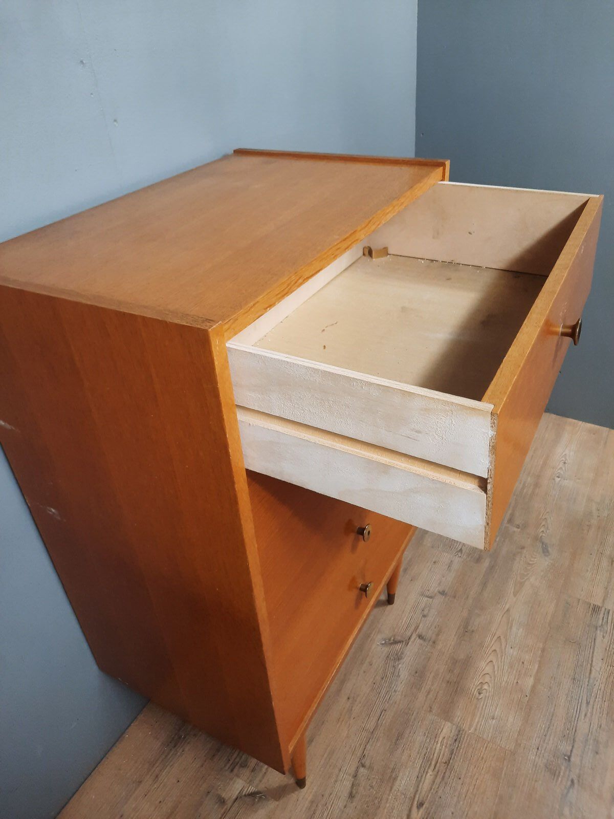 Small vintage oak rag picker