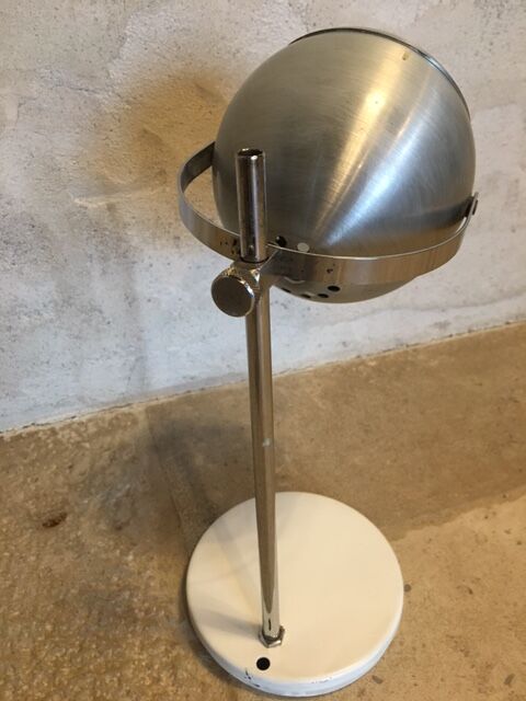 Vintage metal ball lamp