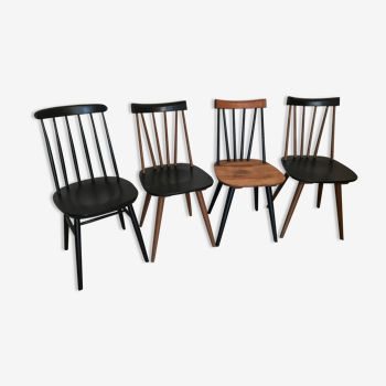 Lot de 4 chaises dépareillées vintage à barreaux et pieds compas
