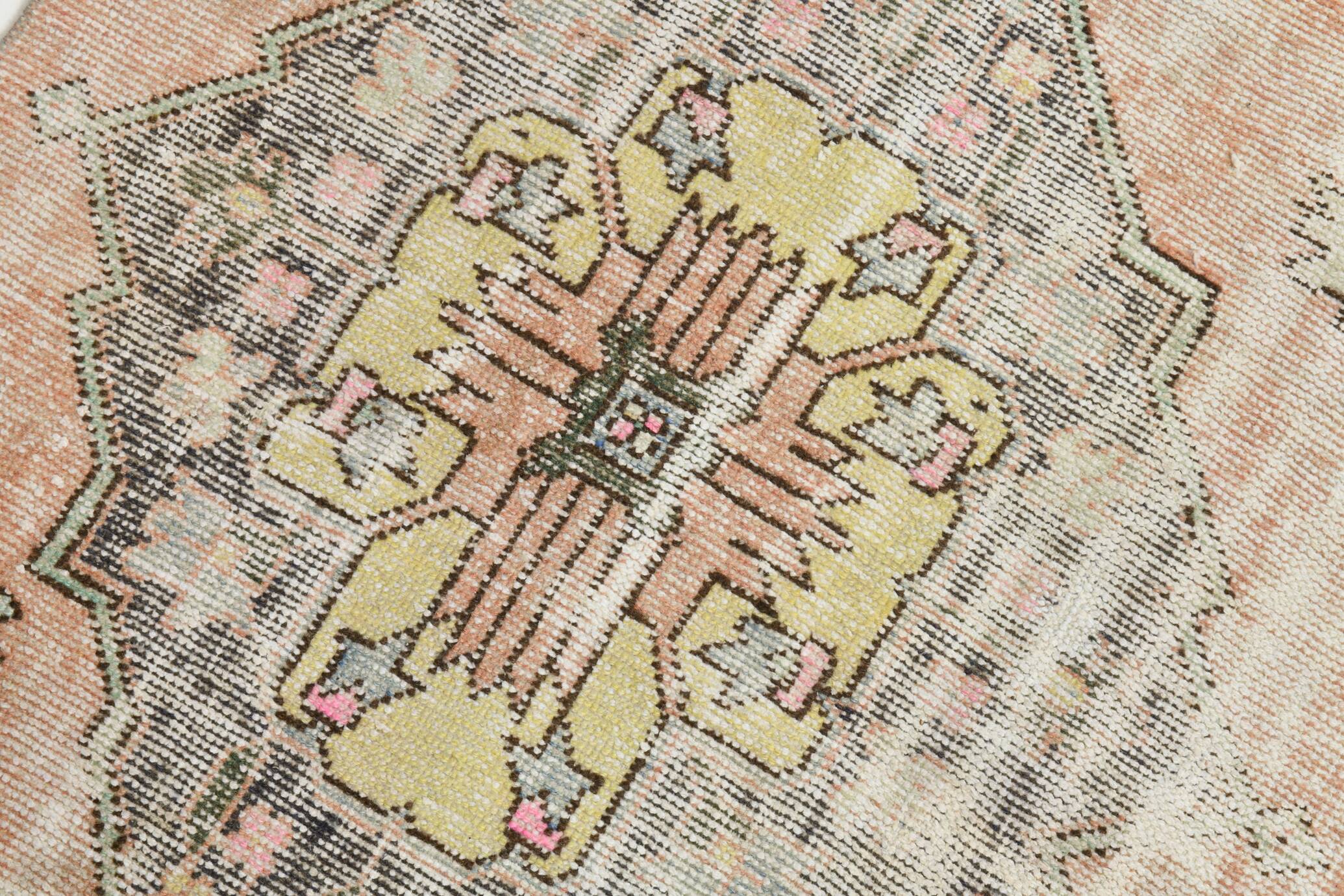 Tapis persan saumon et crème, 82 x 307 cm