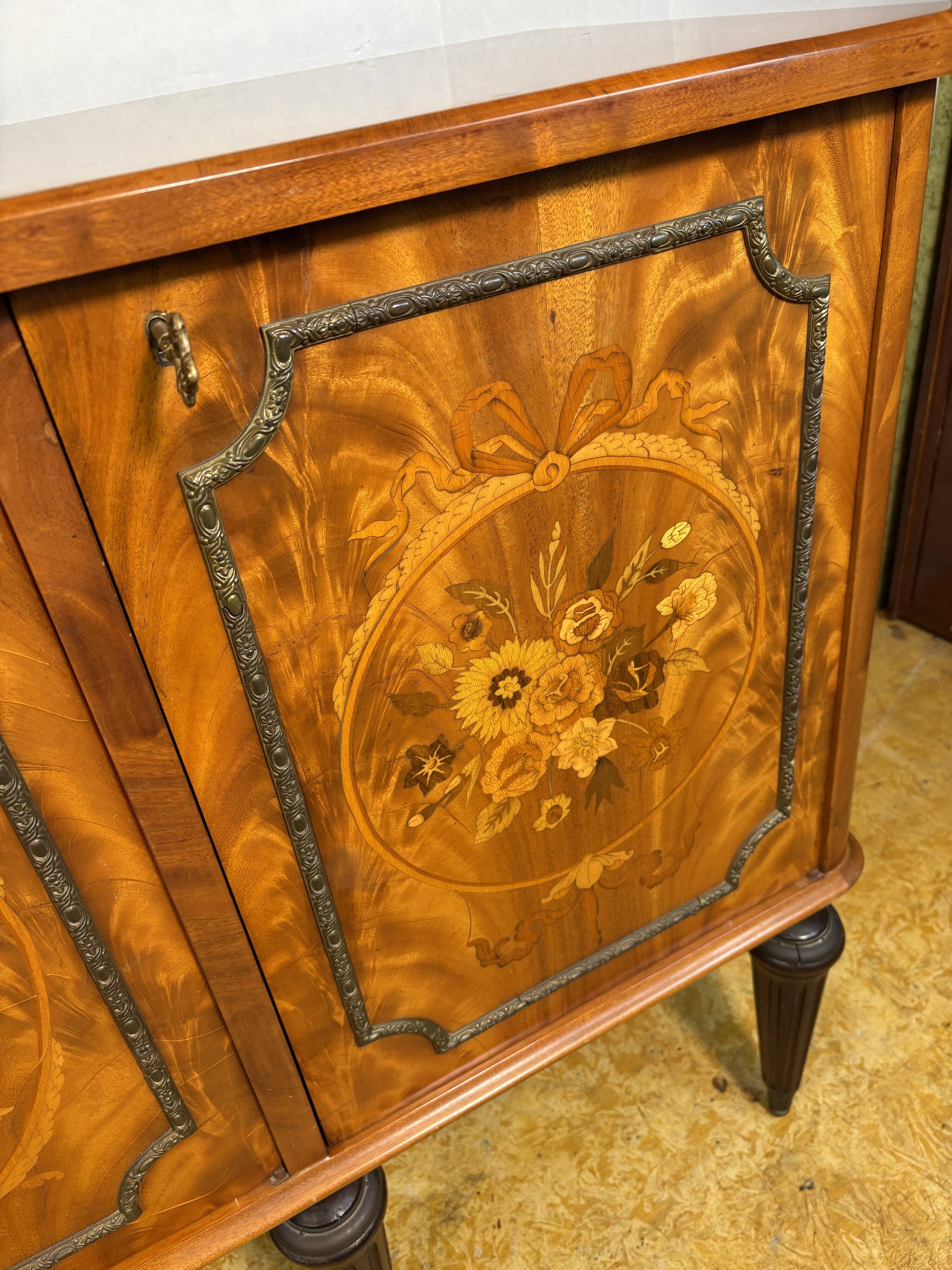 Exceptional Antique Marquetry Inlaid Hall Console / Sideboard – Circa 1900