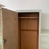 Armoire asymétrique