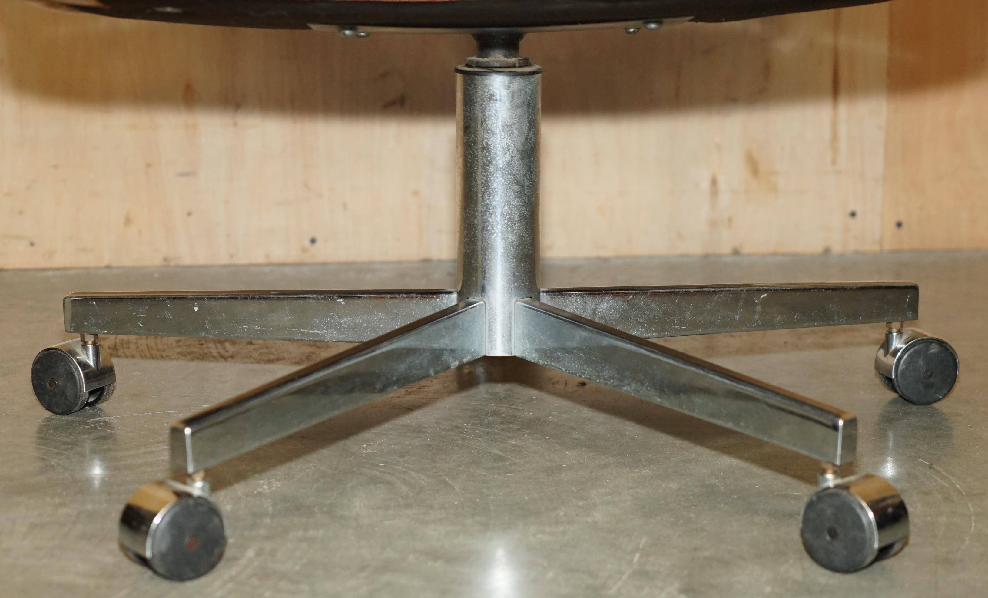 De Sede DS35 executive chair vintage leather Mid-Century Modern style