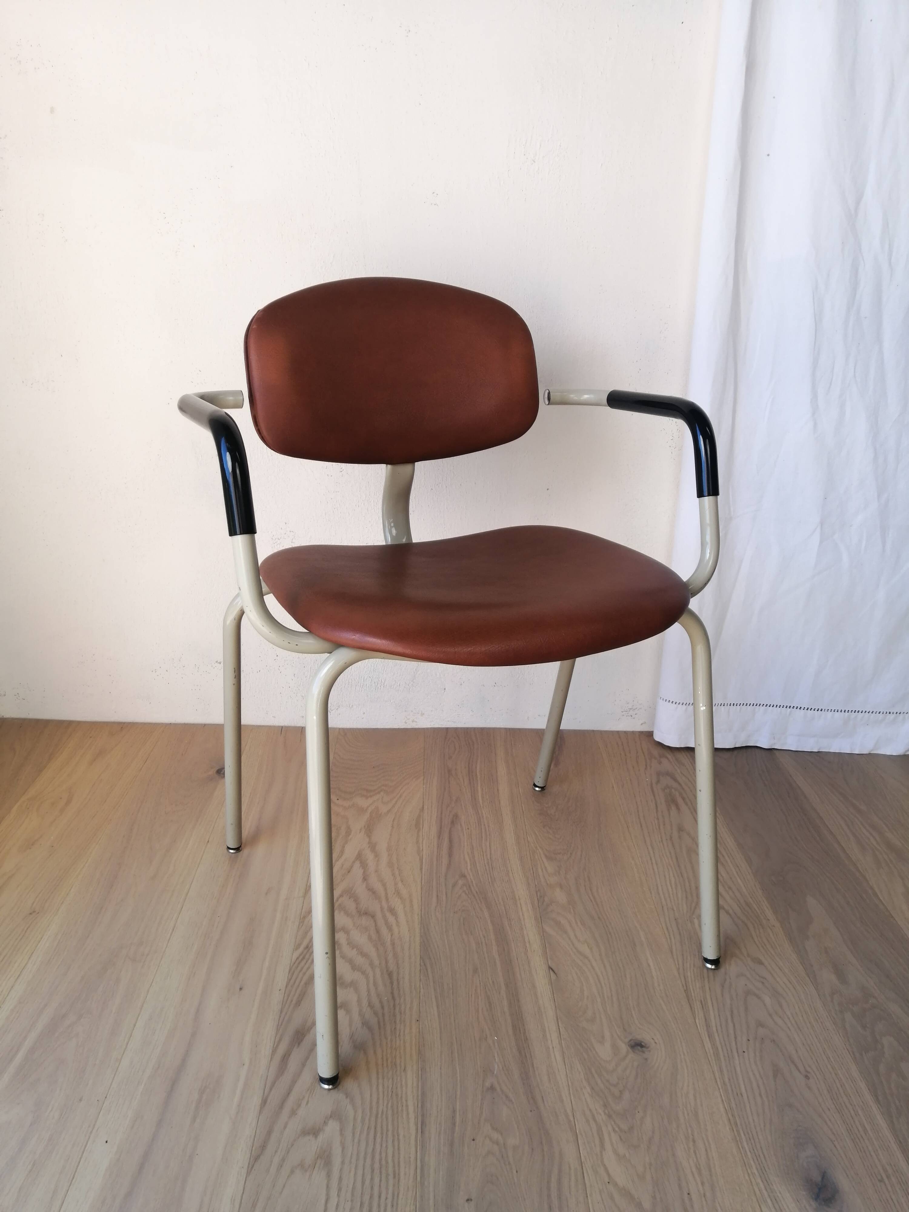 Set of 8 armchairs and chairs 420-44 Strafor-Steelcase