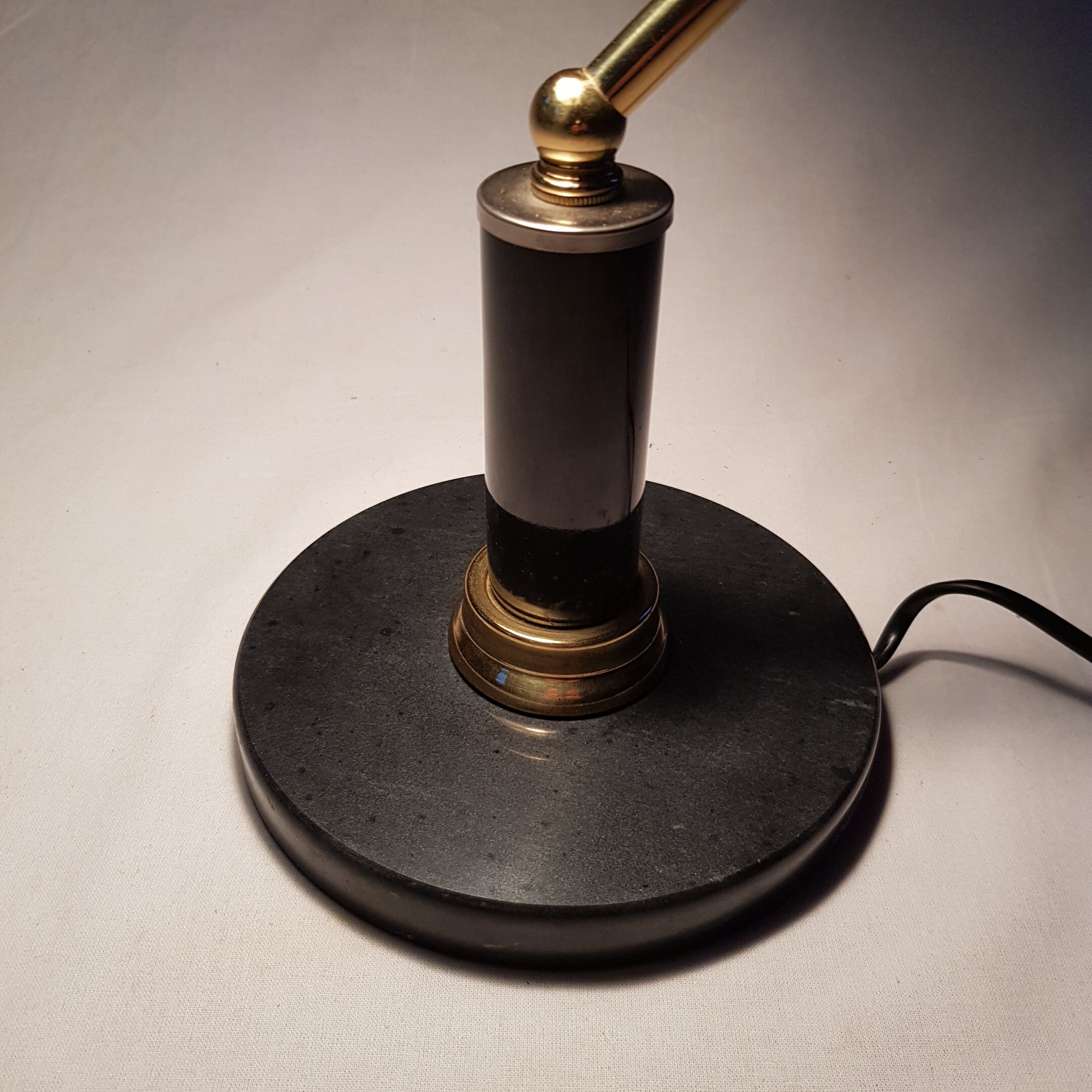 Desk lamp with base stone and black opaline