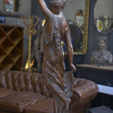 Statue de jardin en fonte 1900 " femme au tambourin"