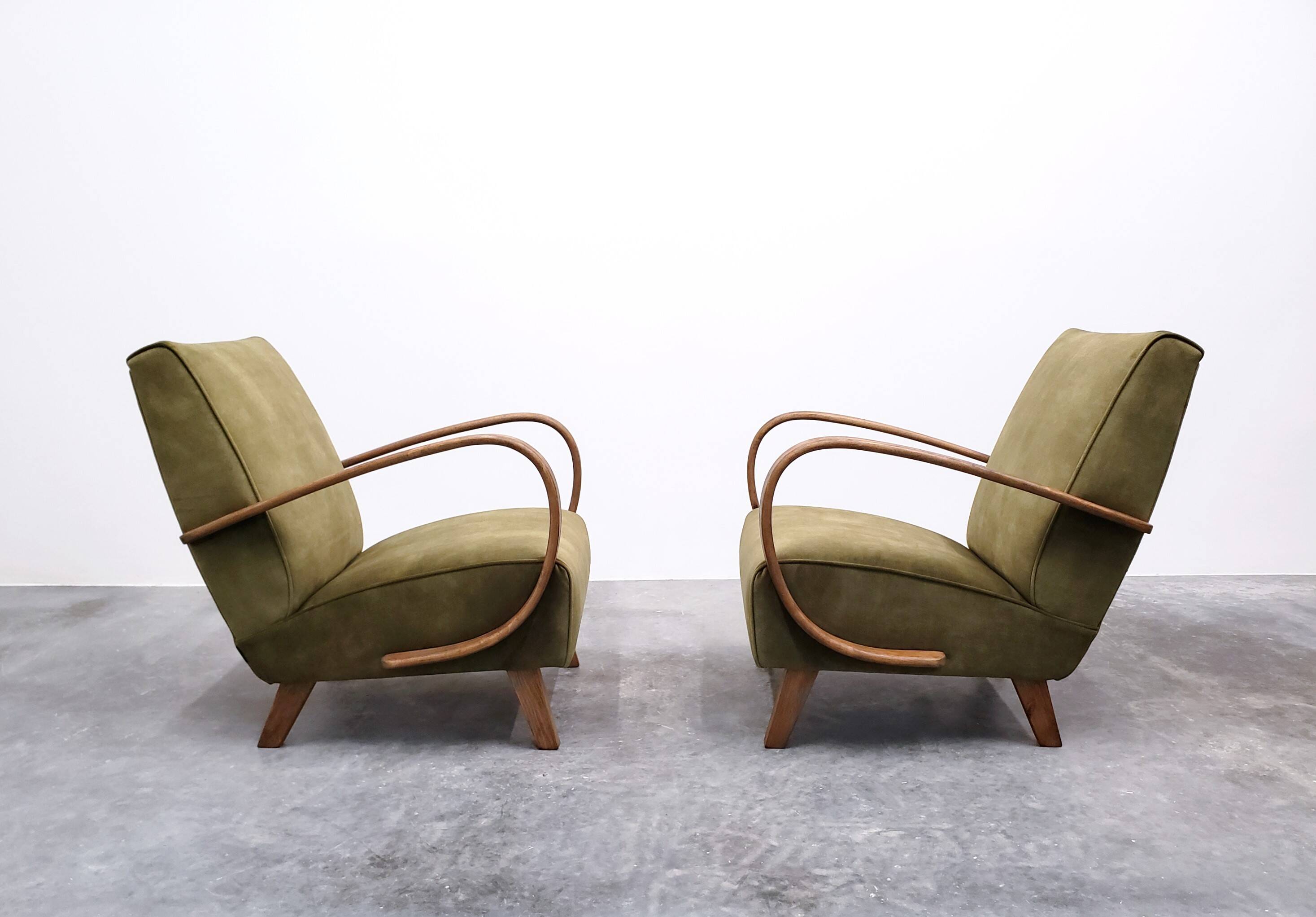 1930 Jindrich Halabala Bentwood Armchair in Forest Green Velvet