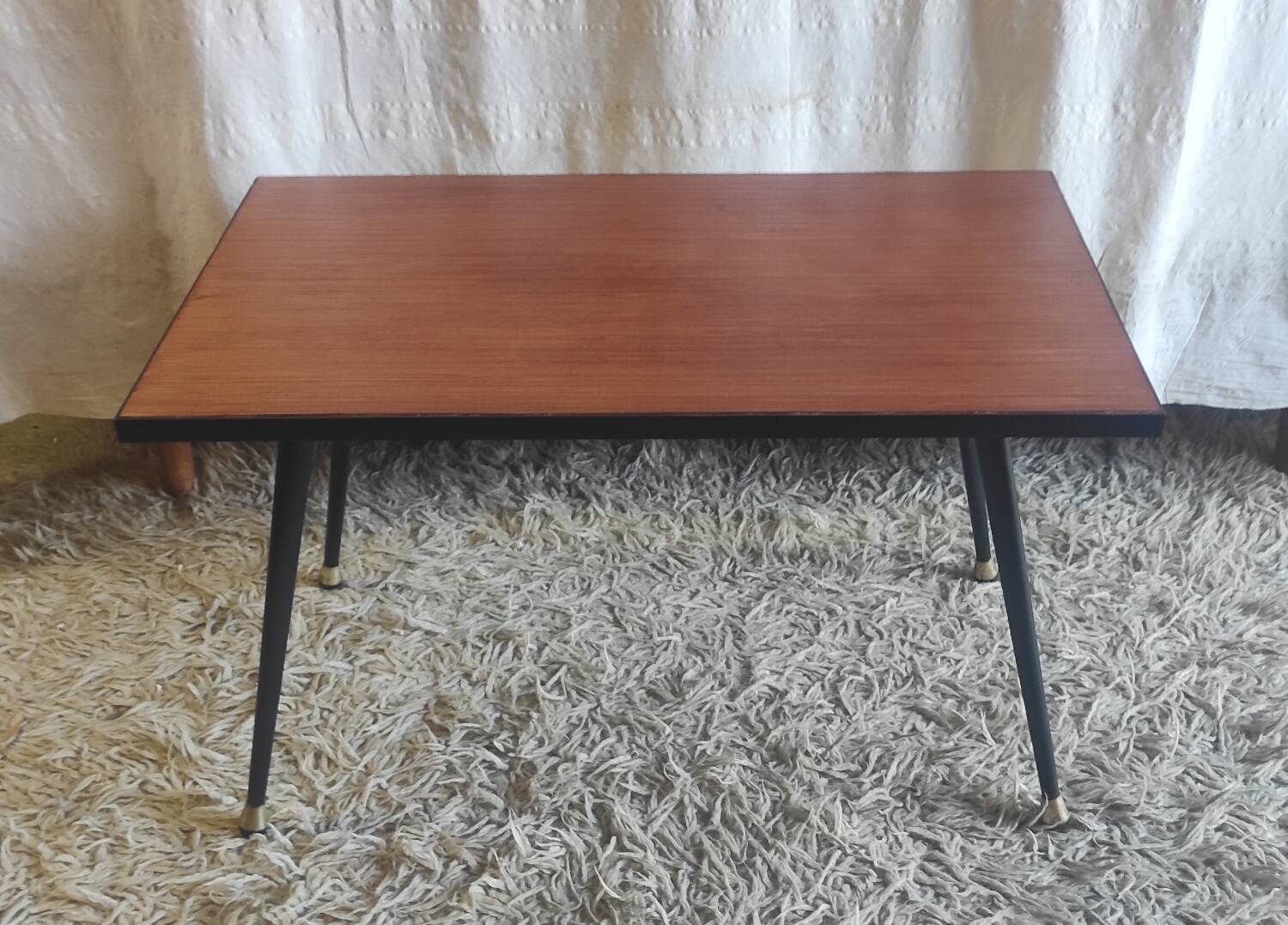 Table basse moderniste en métal et bois - mid. XXeme