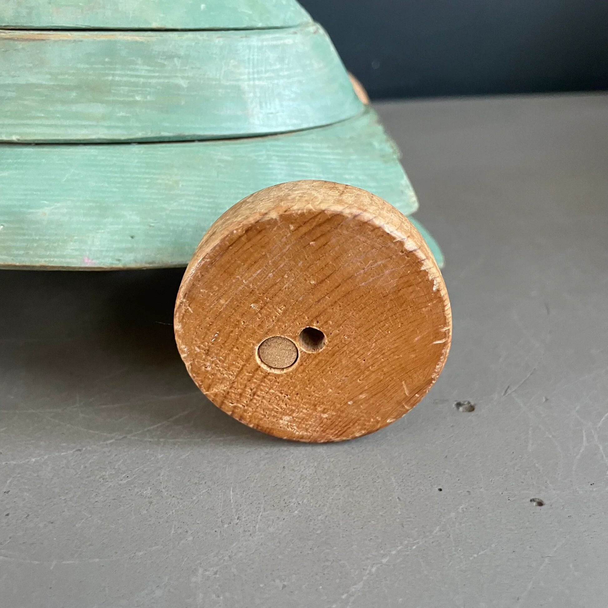 Wooden pull-along toy turtle Longeville