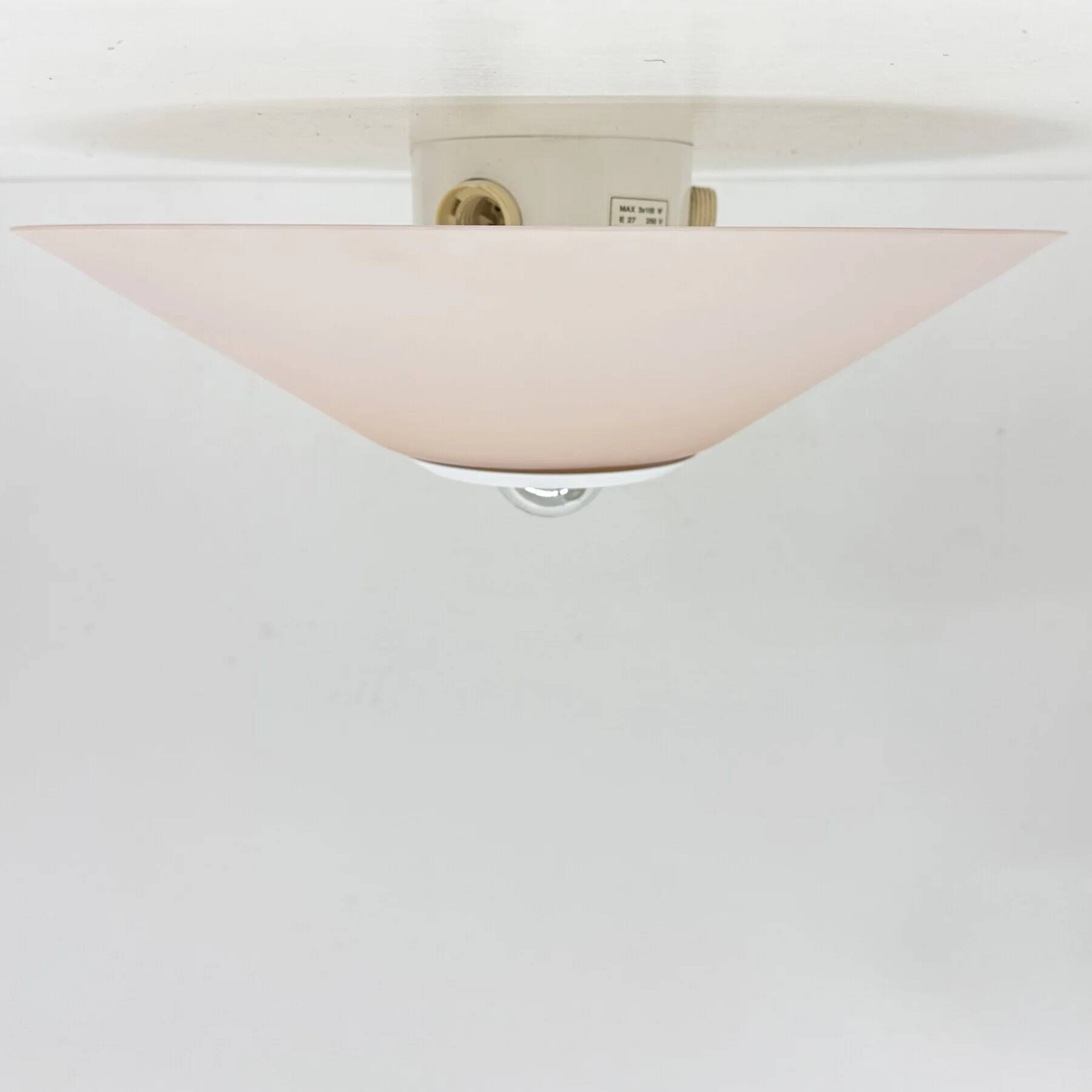 Postmodern Italian pink glass wall lamp, 1980s