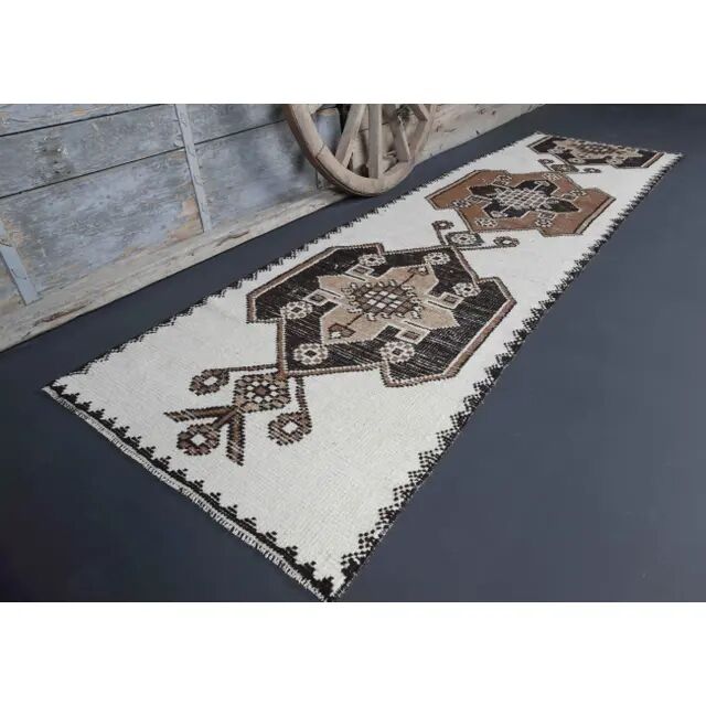 1970s Vintage Turkish Oushak Diamond Wool Runner 91x313