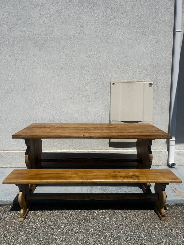 Ensemble table de monastère + banc en châtaignier massif