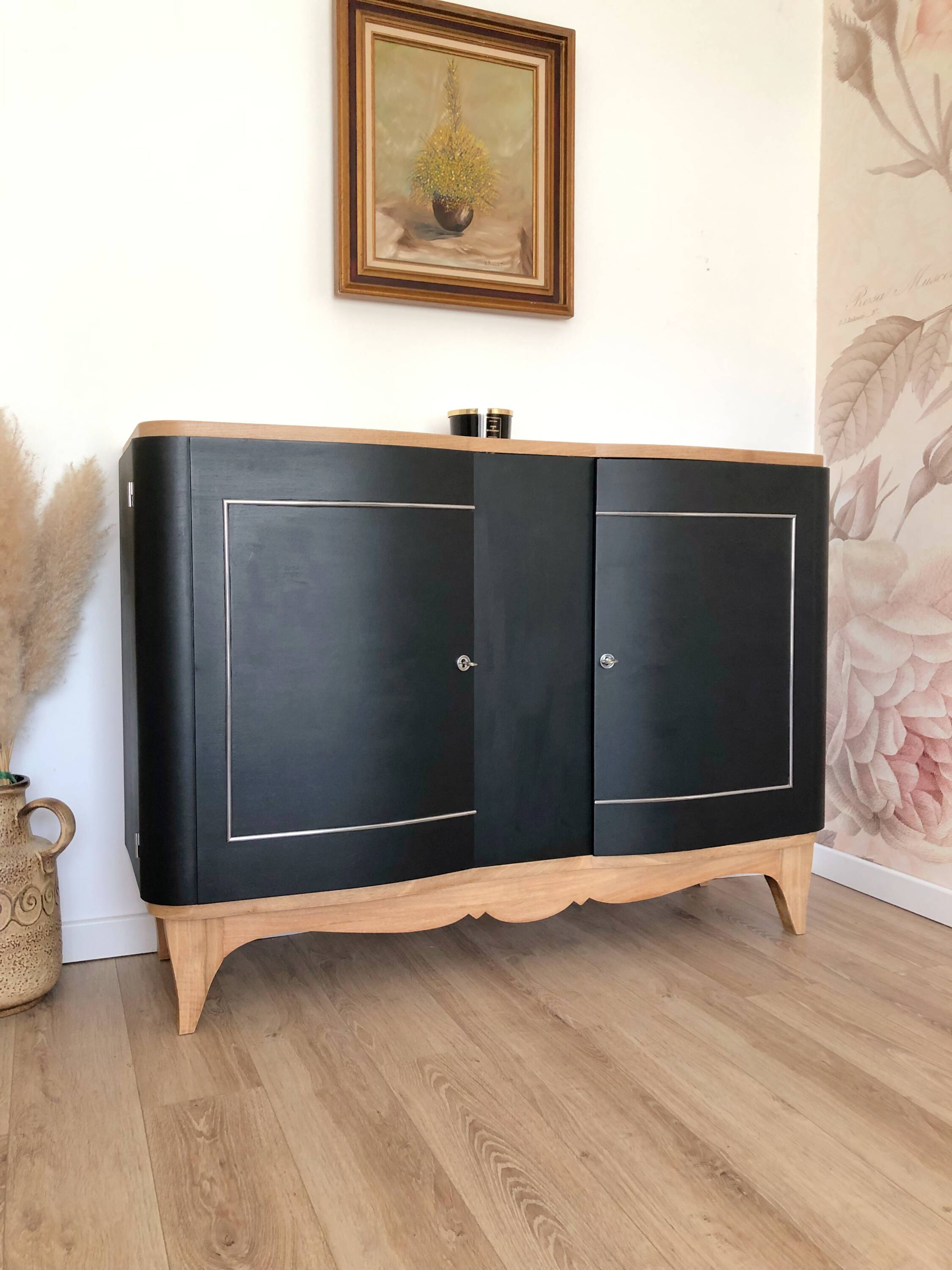 Superb Art Deco sideboard in matte black and raw wood