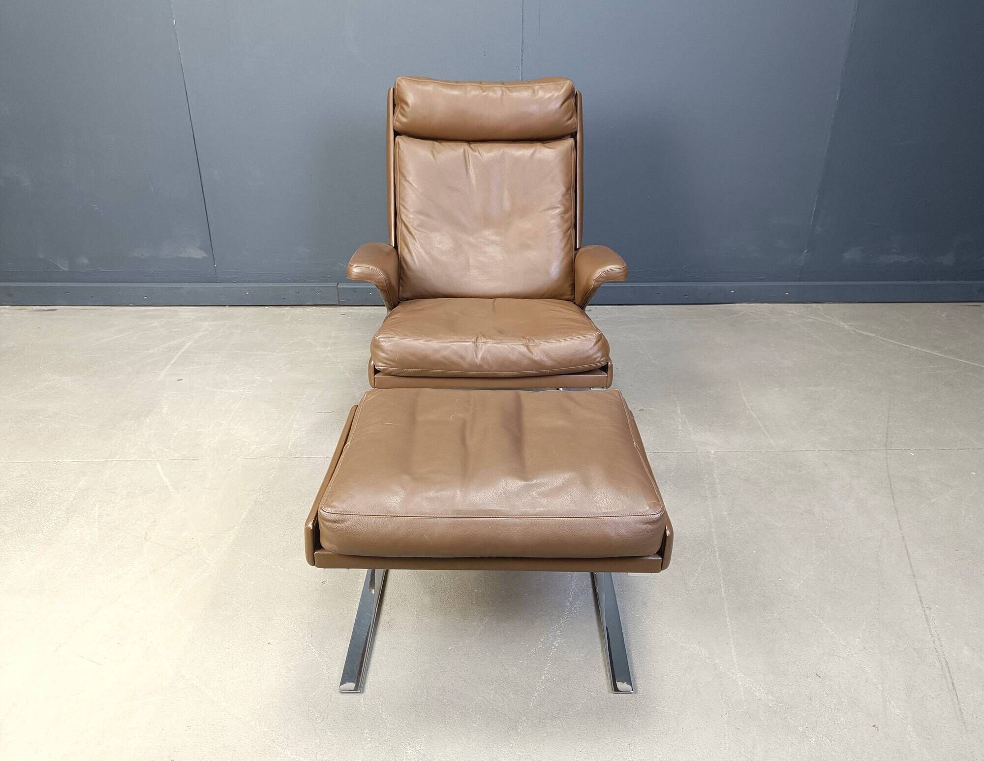 Swing Lounge Chair and Ottoman by Reinhold Adolf and Hans-Jürgen Schräpfer