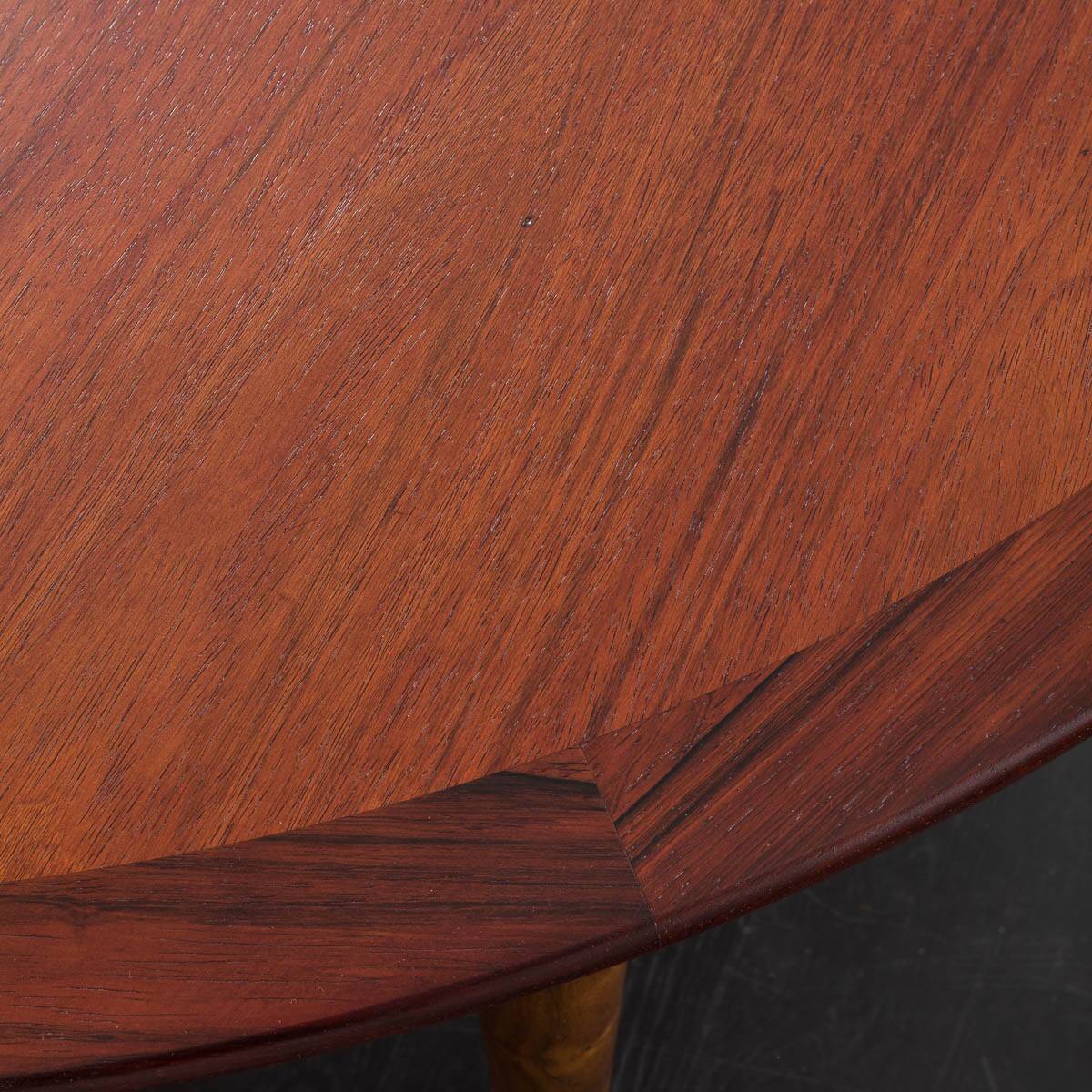 Circular dining table in rosewood, model 'PJ 2-5' by Grete Jalk