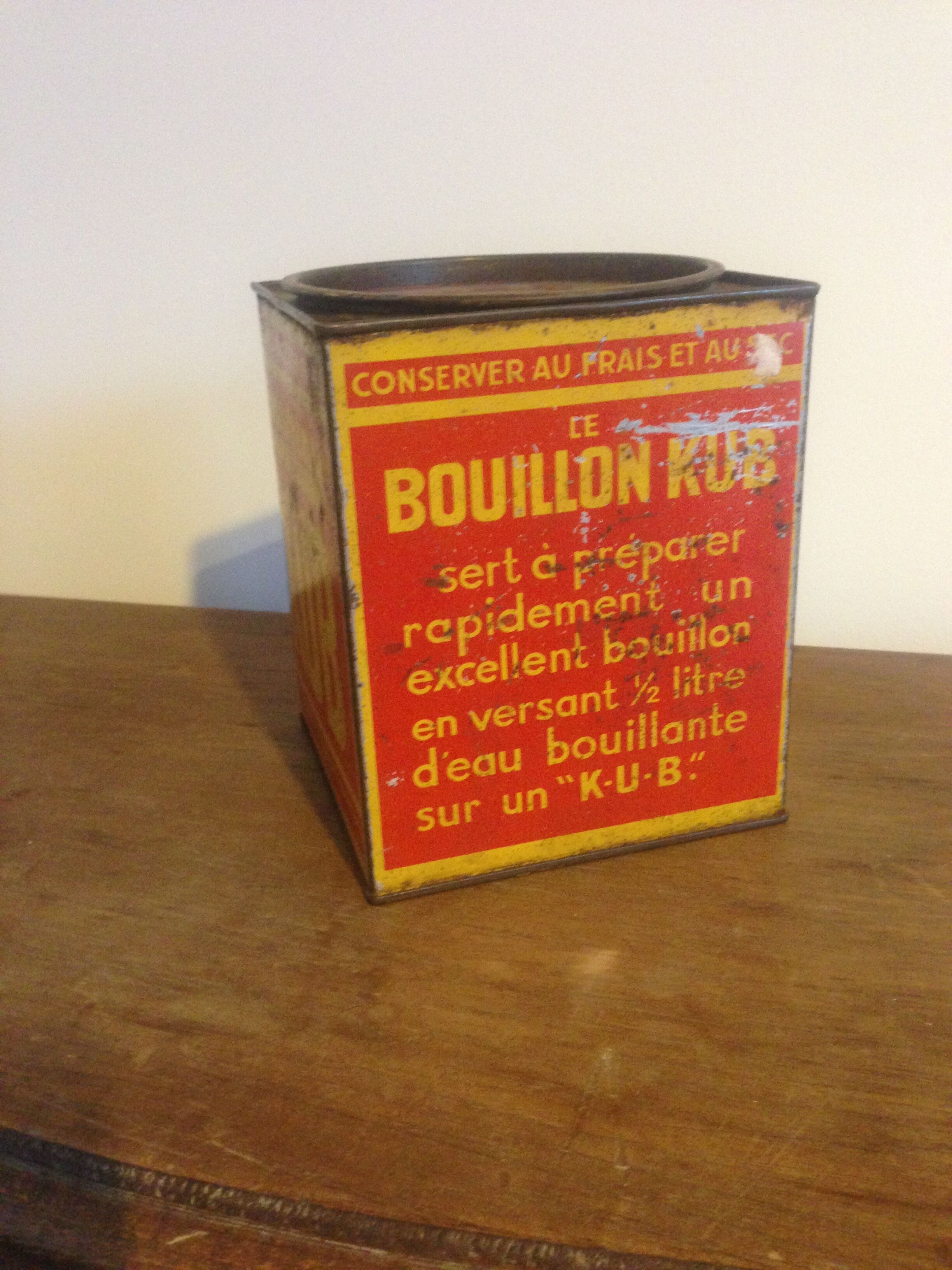 Boîte ancienne bouillon KUB MAGGI Selency