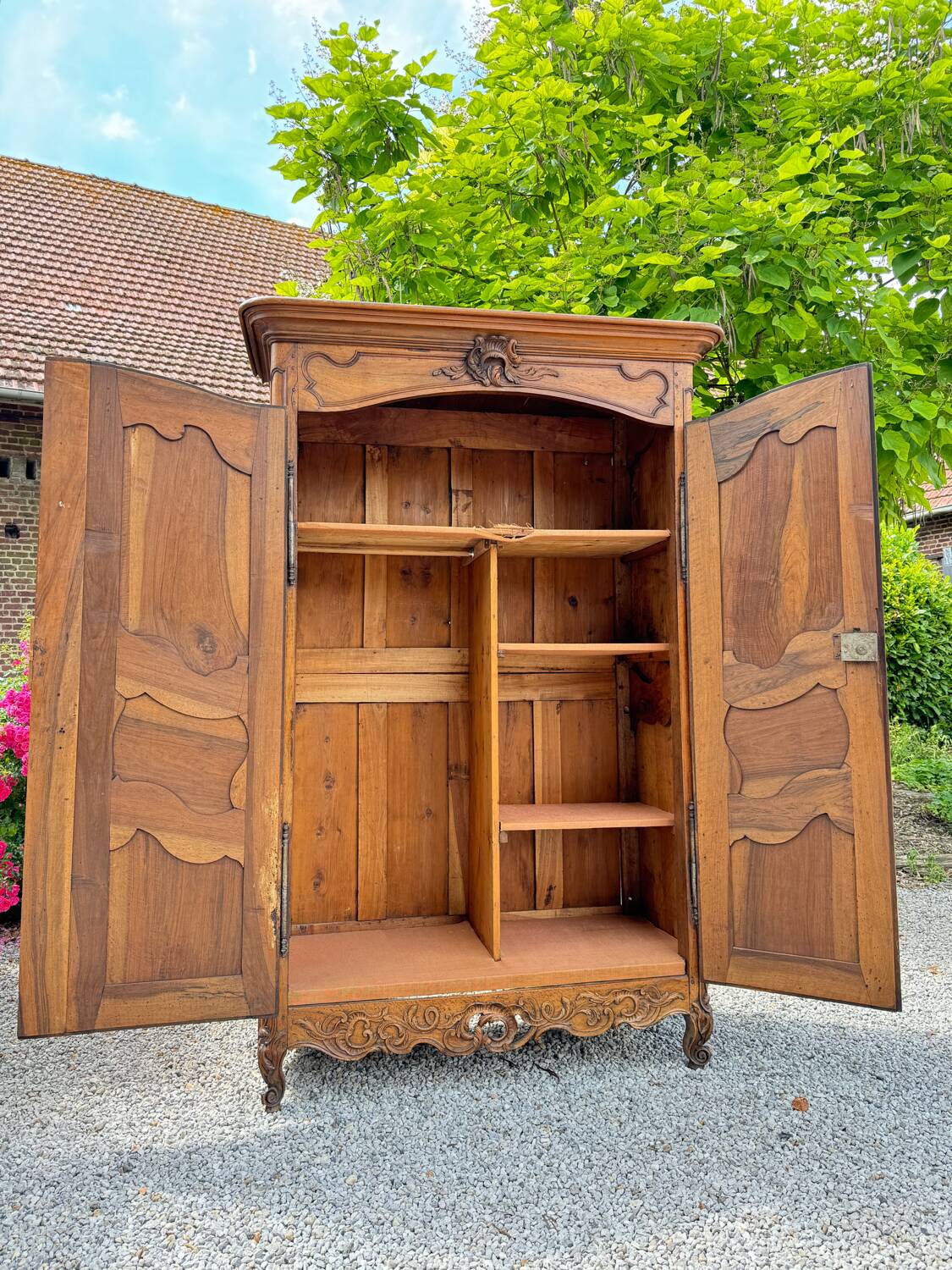 Provencal wedding armoire in walnut nîmes xviii eme century