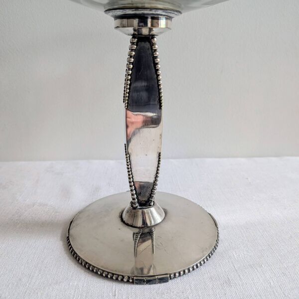 Coupe sur pied ancienne en verre gravé à l’acide et métal argenté