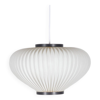 Lampe suspendue danoise à abat-jour en perles conçue par Lars Schiøler pour Hoyrup, années 1960