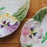 3 plates in slurry "Pensées" Choisy-le-Roi, nineteenth century