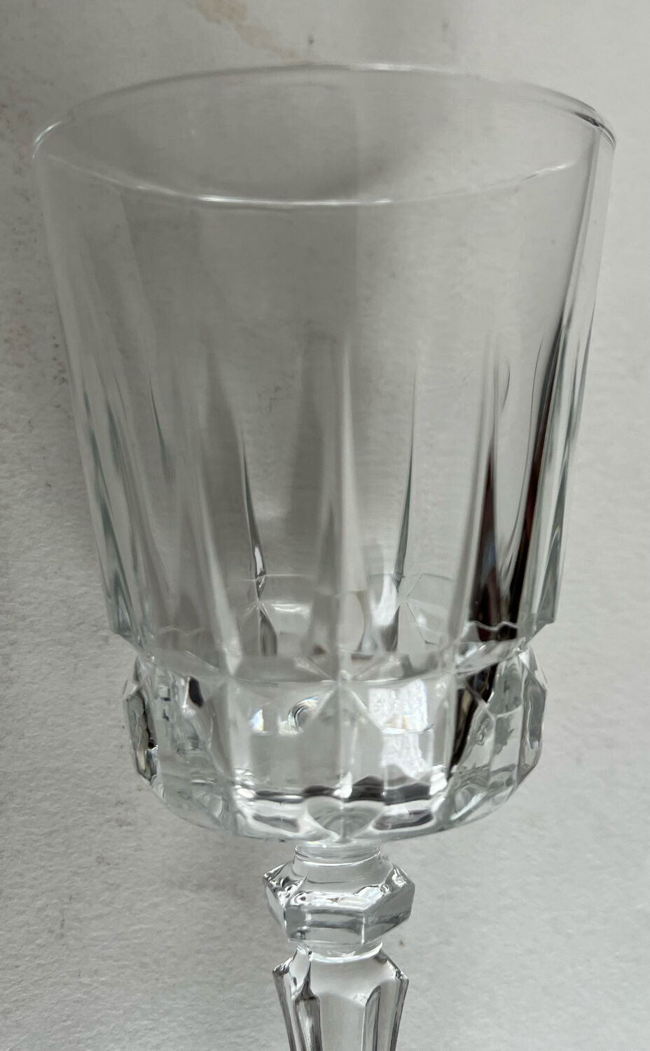 6 wine glasses