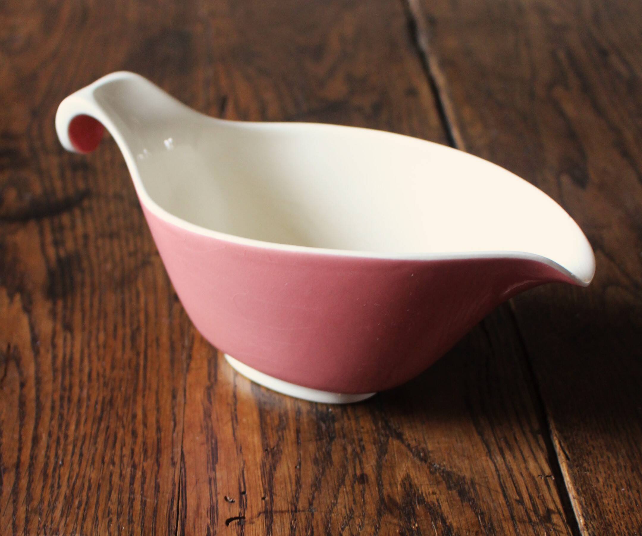Villeroy & Boch pink gravy boat