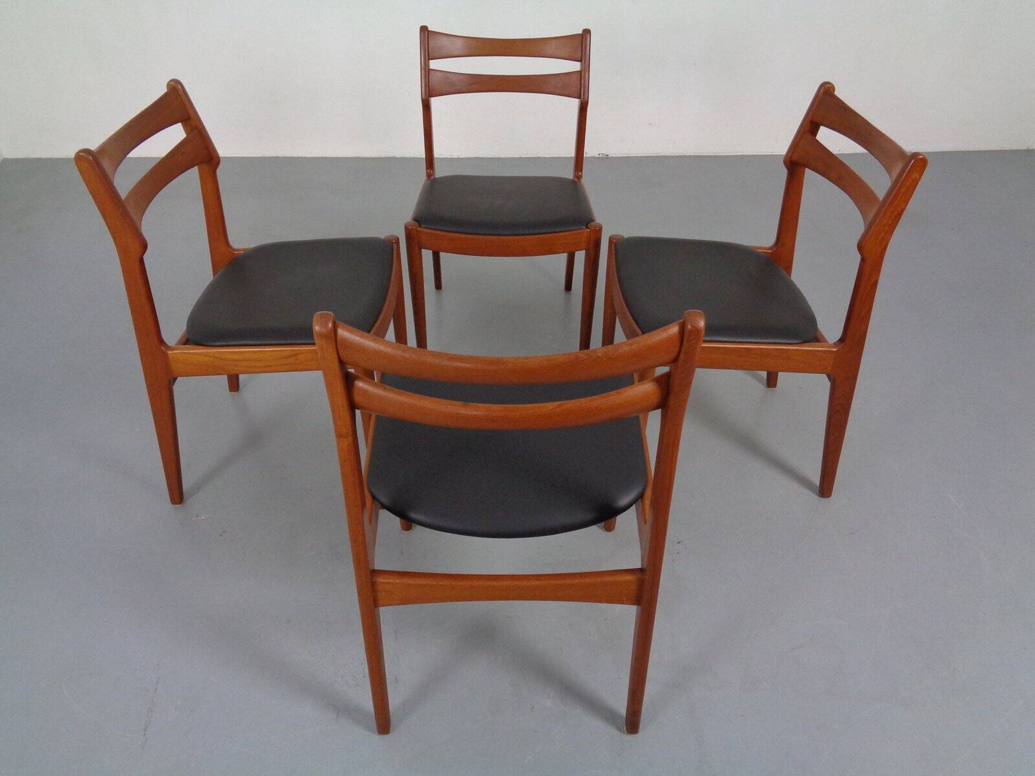 Danish Teak Dining Chairs from Vamo Mobelfabrik, 1960s, Set of 4