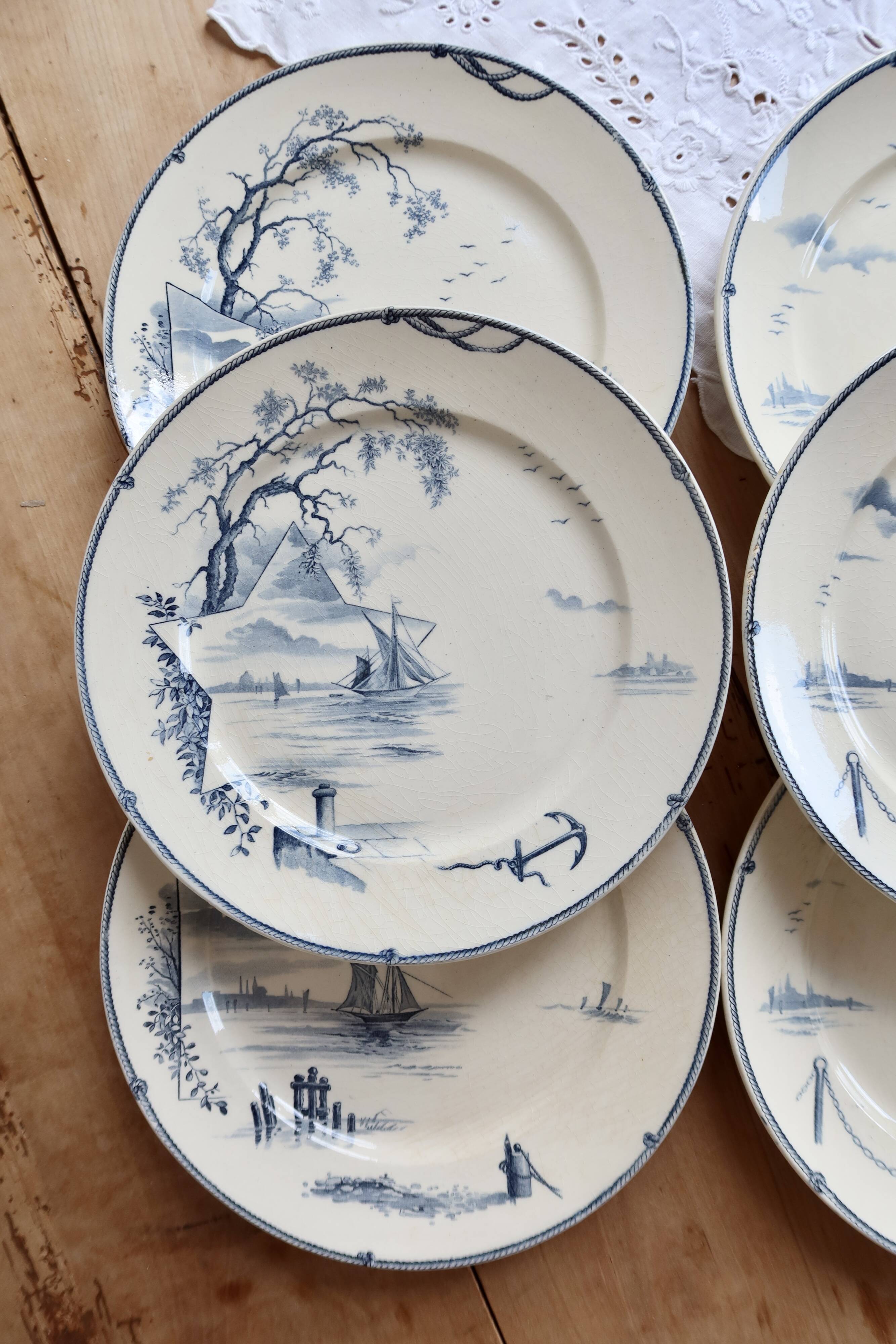 6 assiettes plates antiques Gien modèle Marines 1875