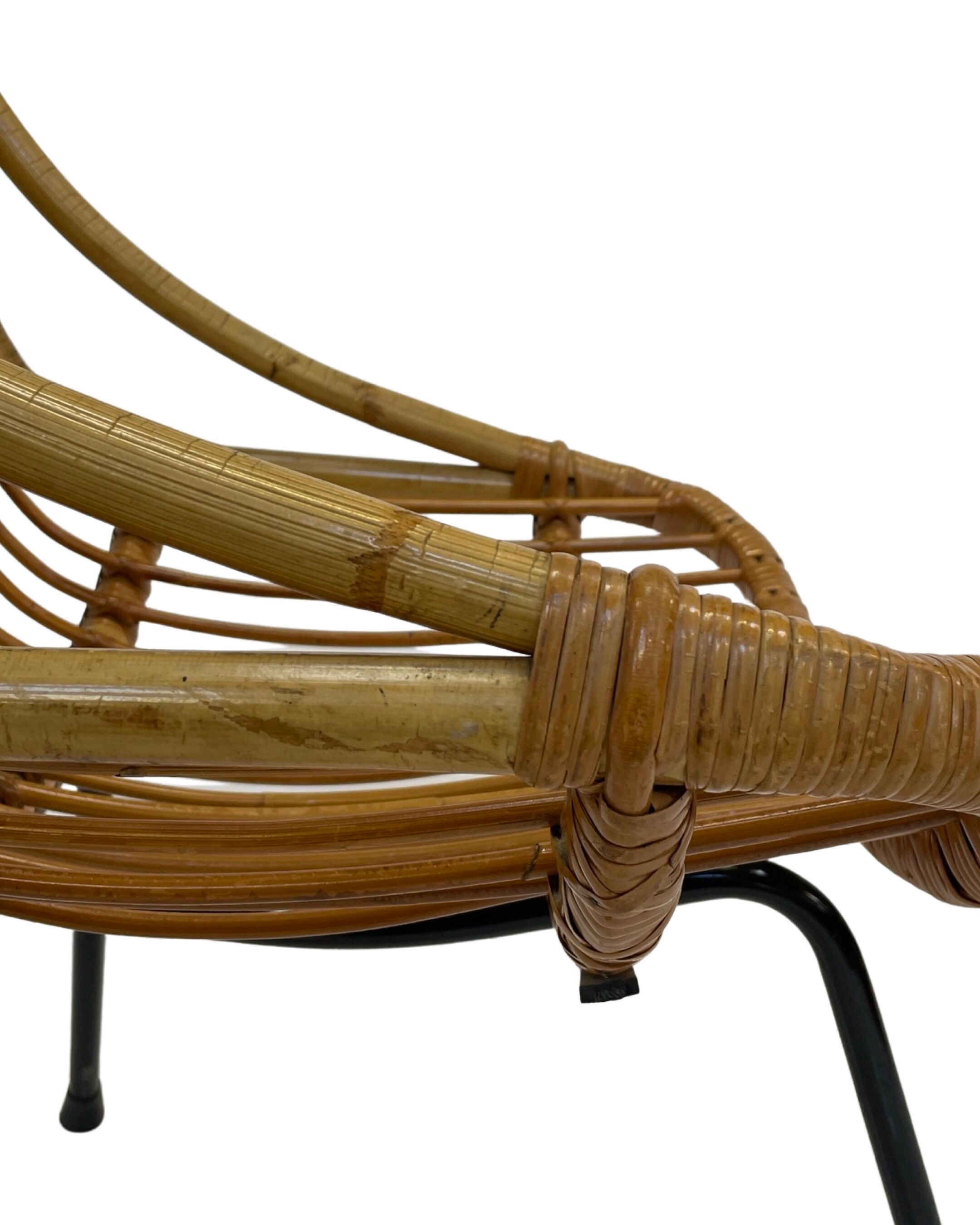 Tripod Rattan easy chair by Dirk van Sliedregt Rohe Noordwolde 1960 in the Netherlands