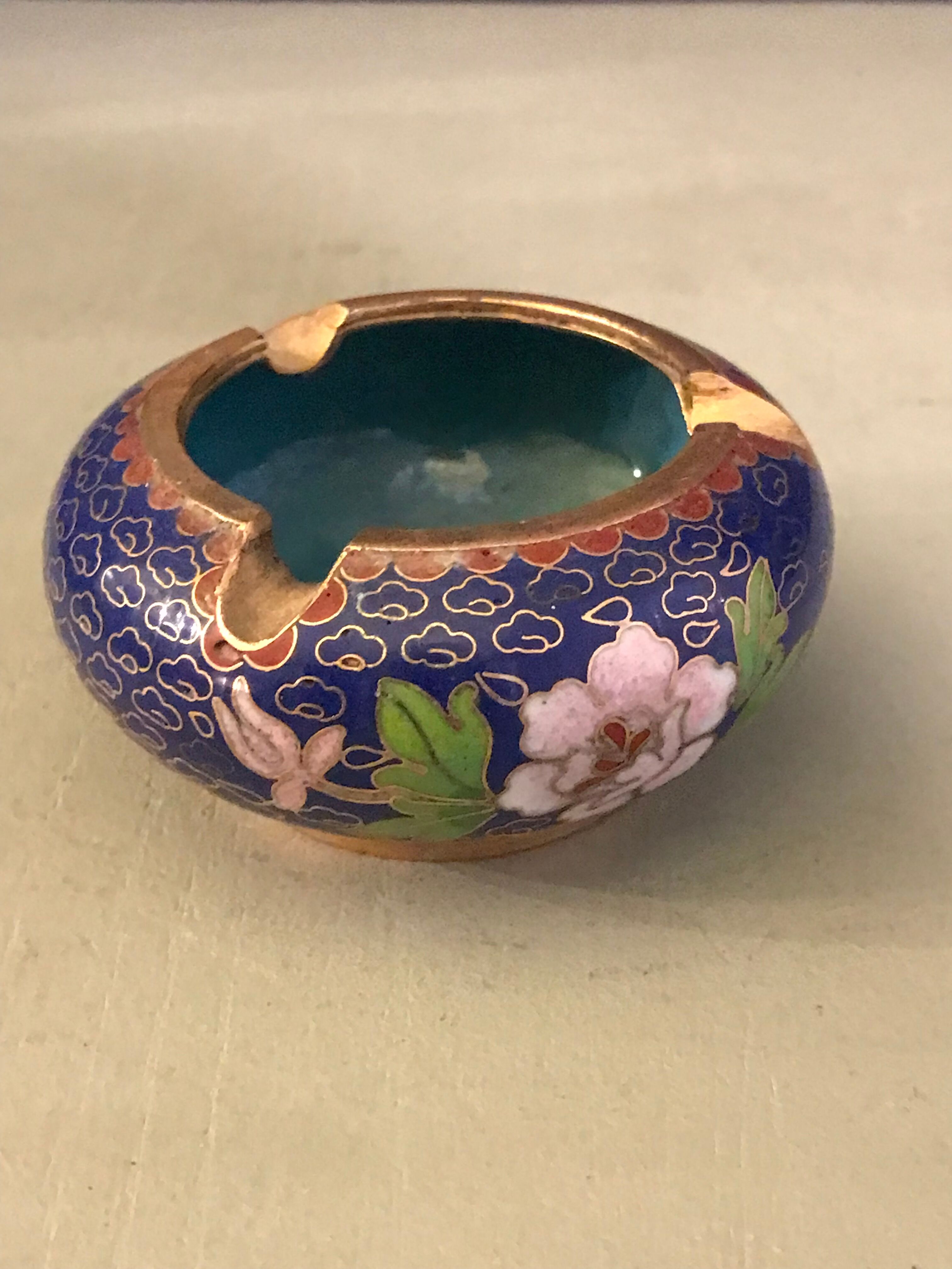 Old ashtray in cloisonné enamel japanese floral decoration