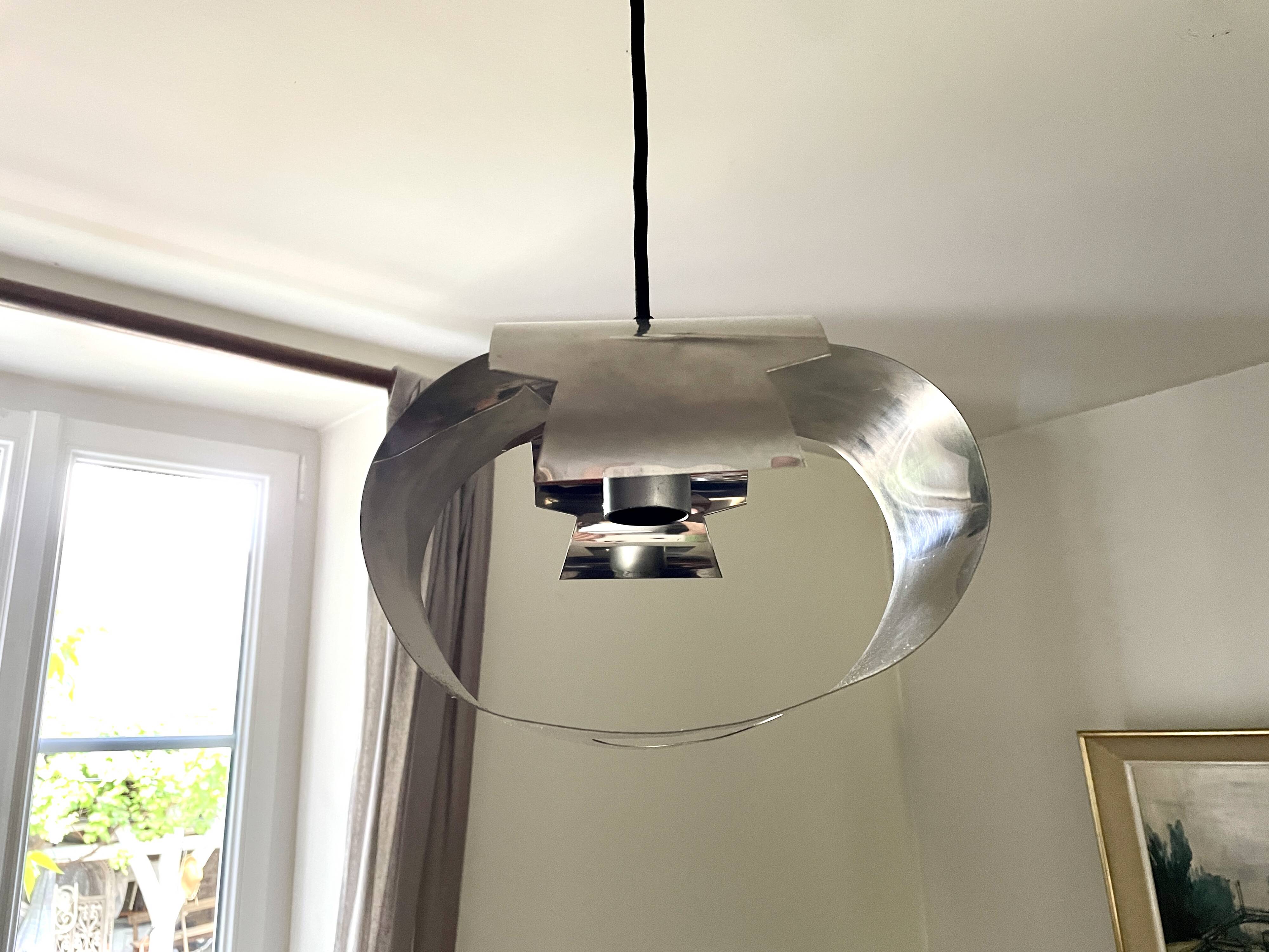 Suspension space age en chrome 1970