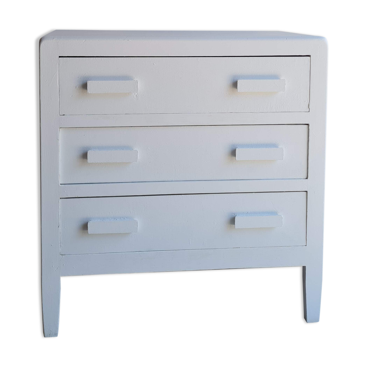 White vintage chest of drawers