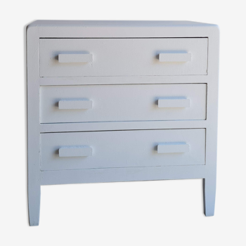 White vintage chest of drawers