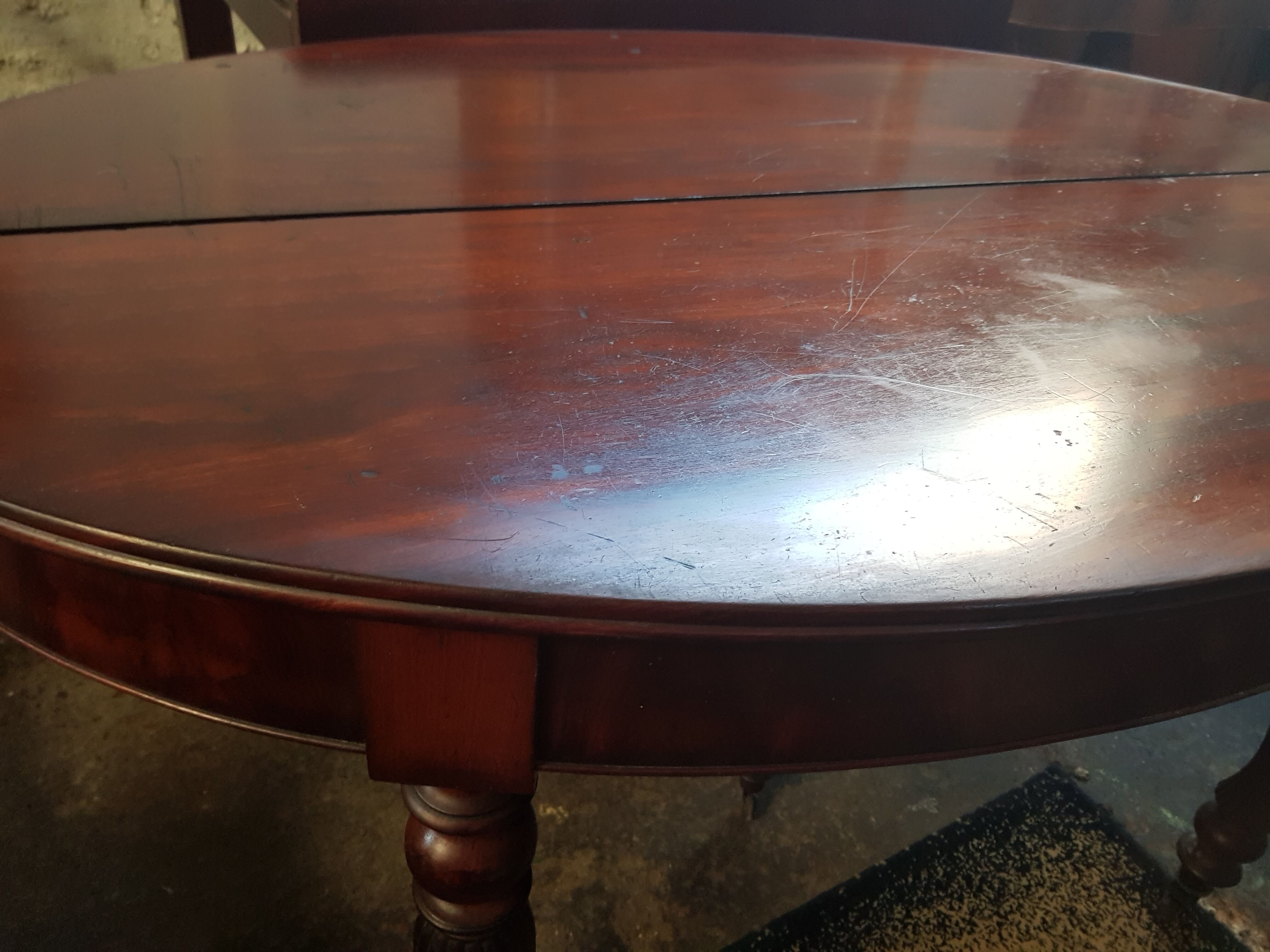 Louis Philippe oval table, 19th
