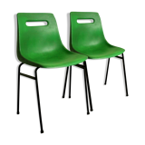 Pair of stackable Grosfillex M4 hull chairs